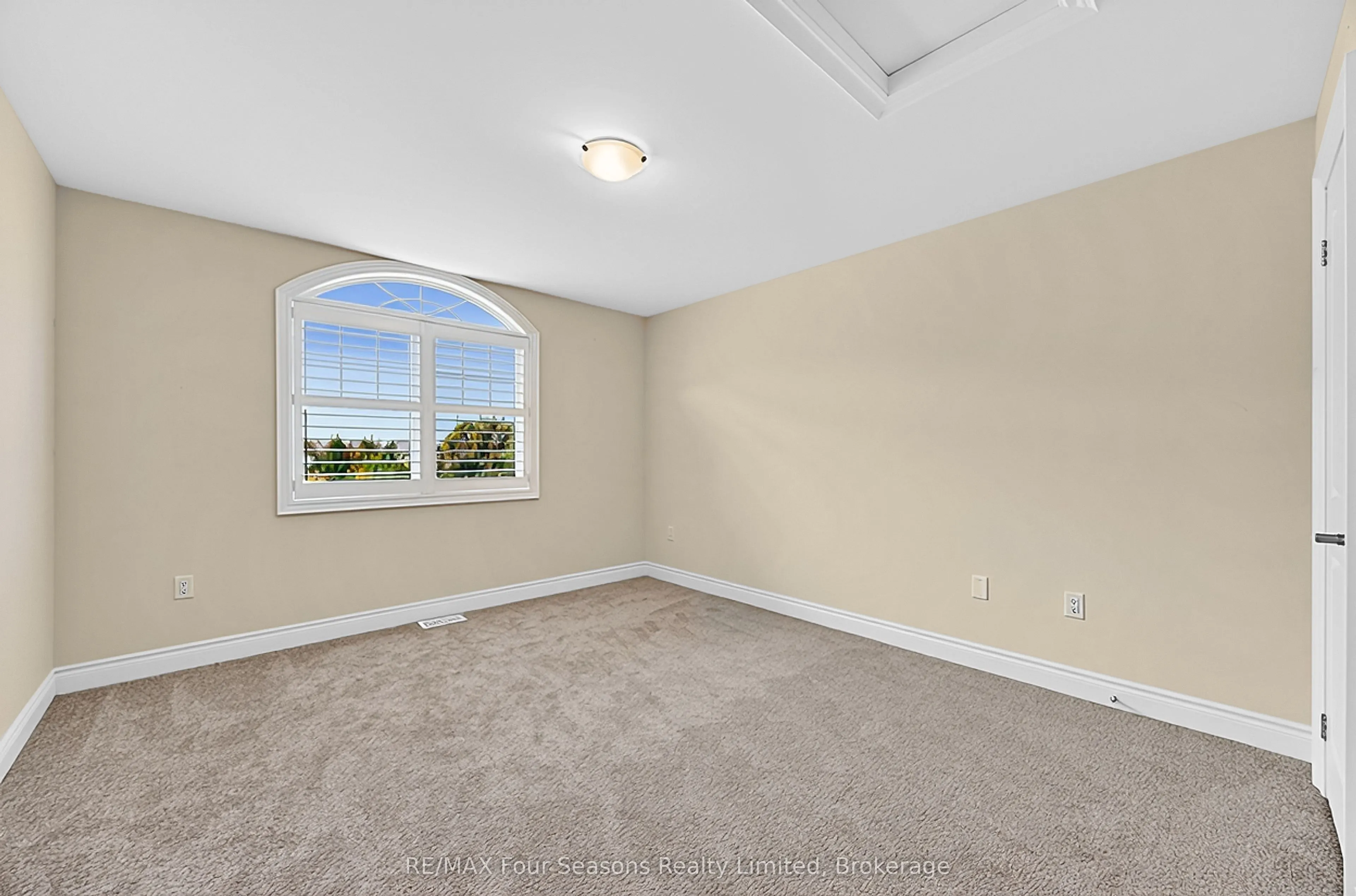 100 Kari Crescent #60