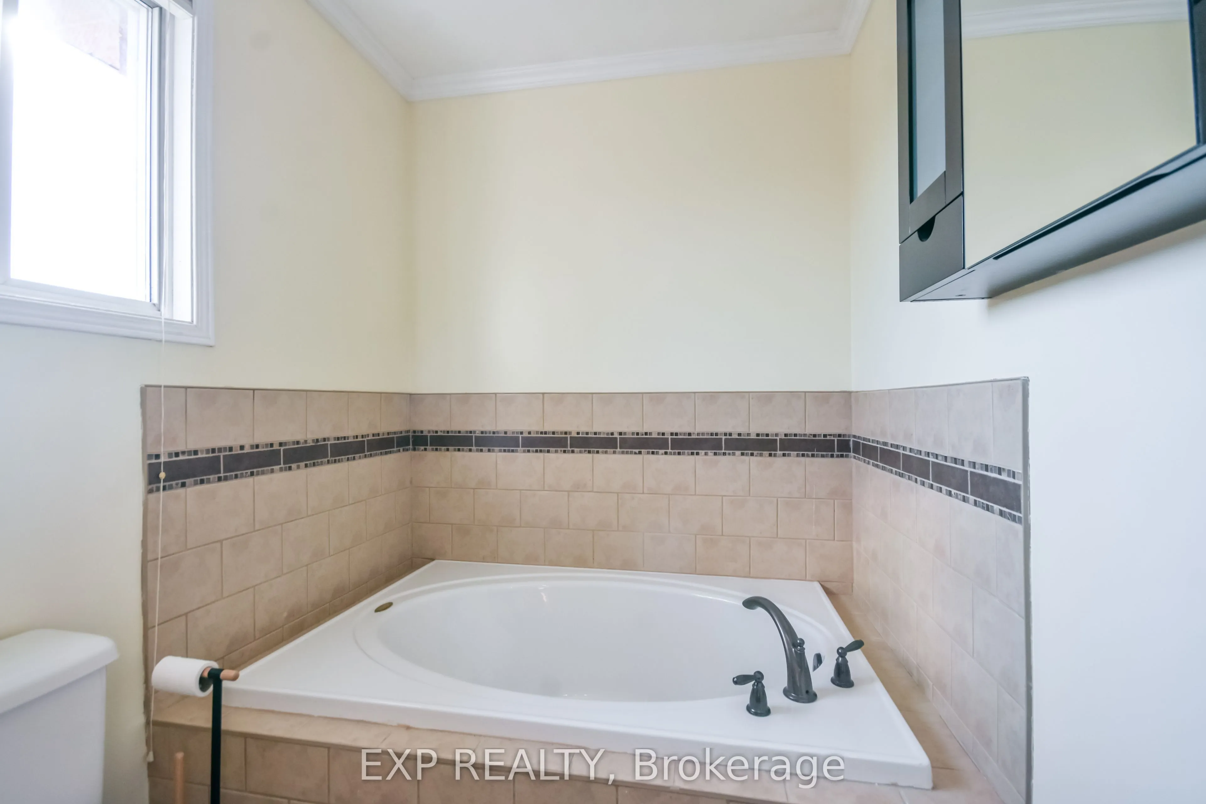 157 Livingstone Street W
