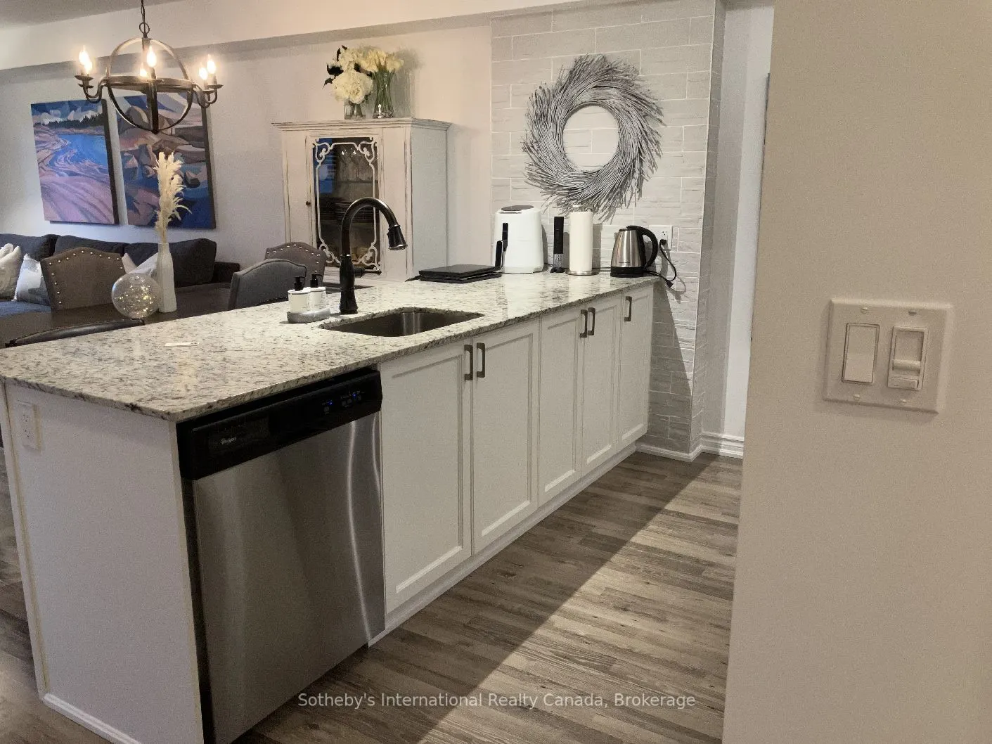 7 ANCHORAGE Crescent #104