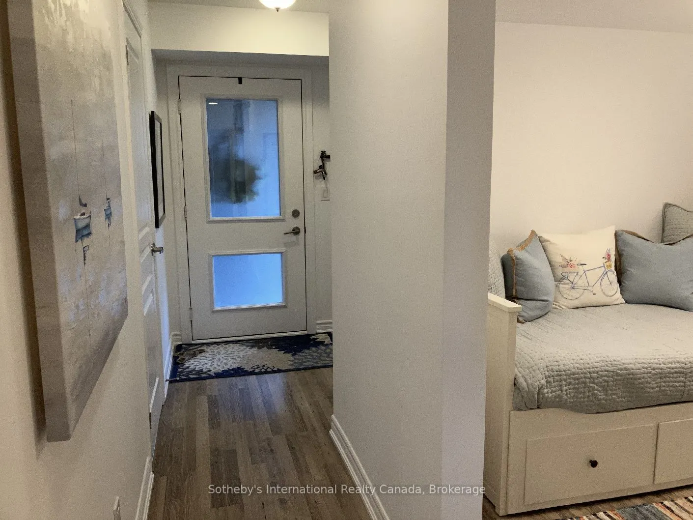7 ANCHORAGE Crescent #104