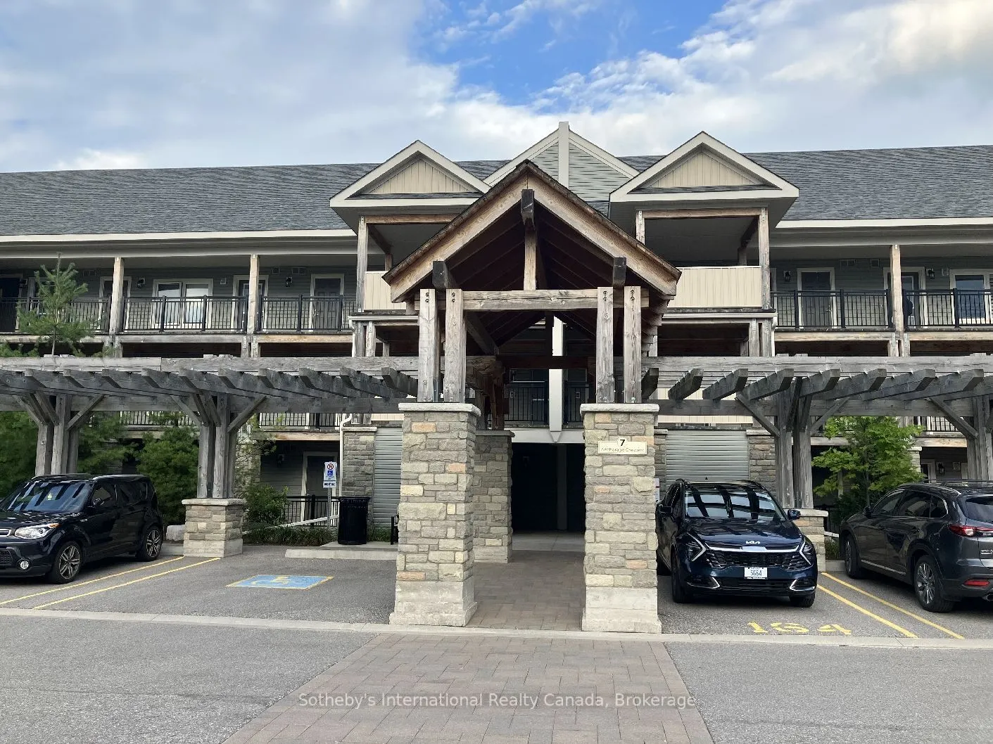 7 ANCHORAGE Crescent #104