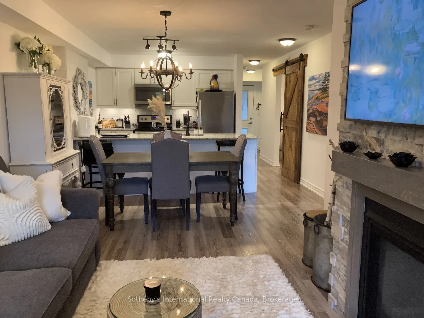 7 ANCHORAGE Crescent #104