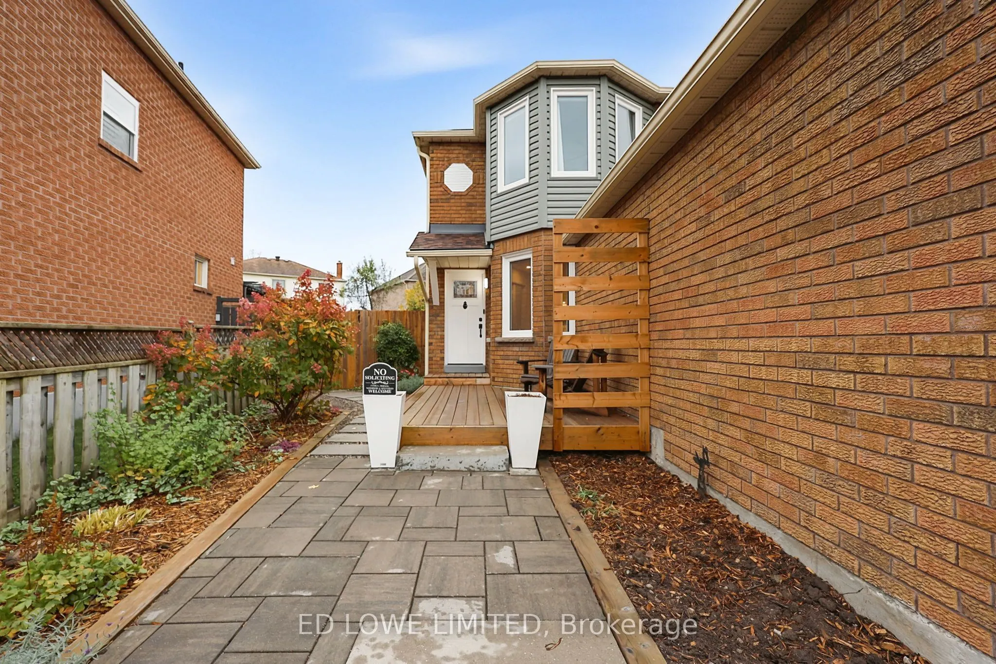 63 Weatherup Crescent