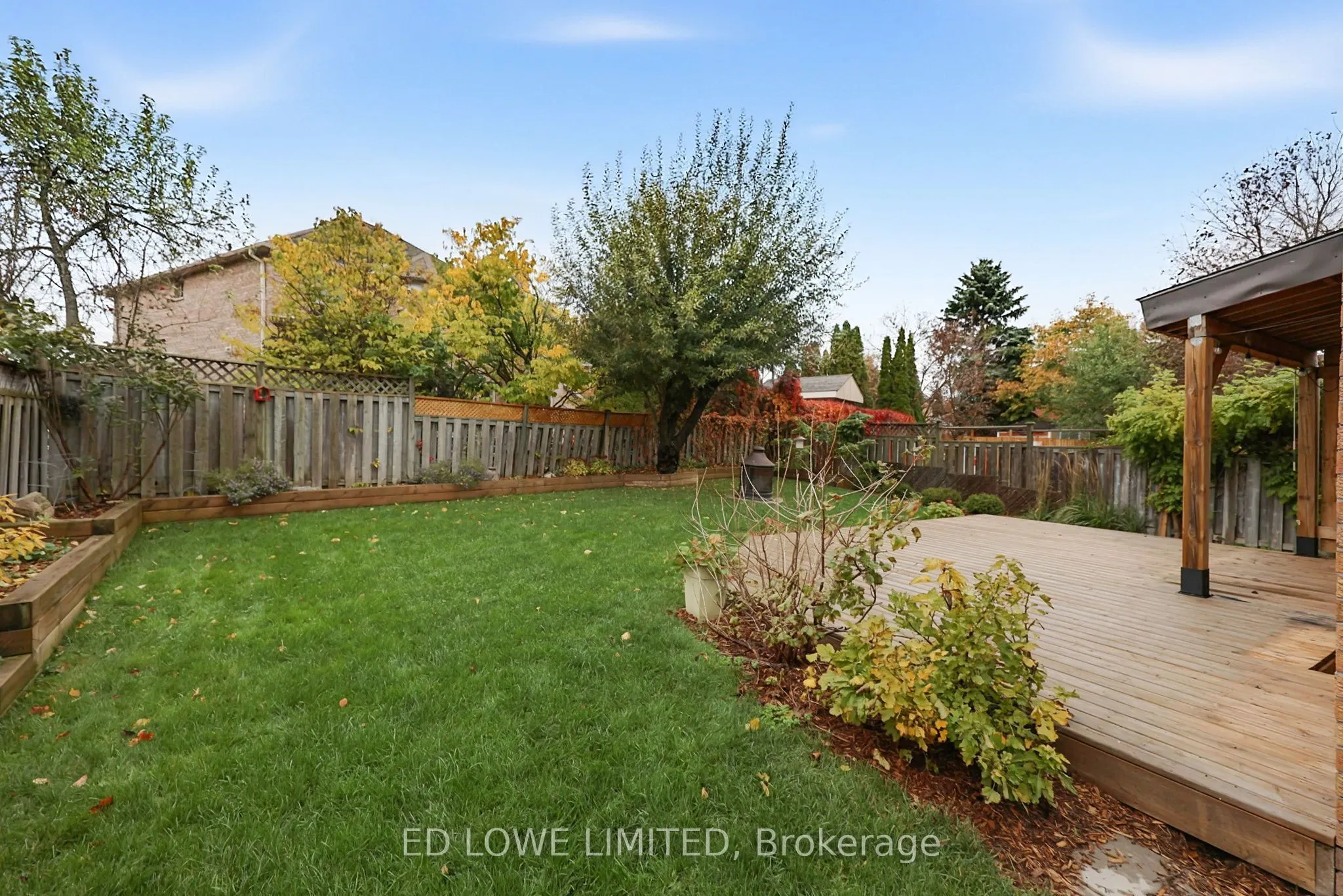 63 Weatherup Crescent