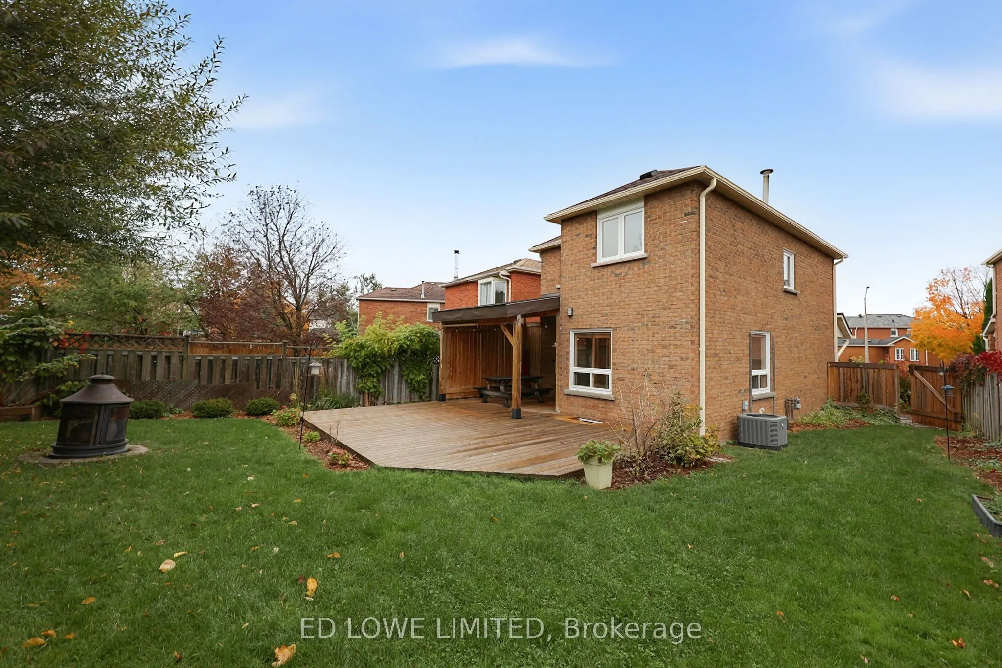 63 Weatherup Crescent