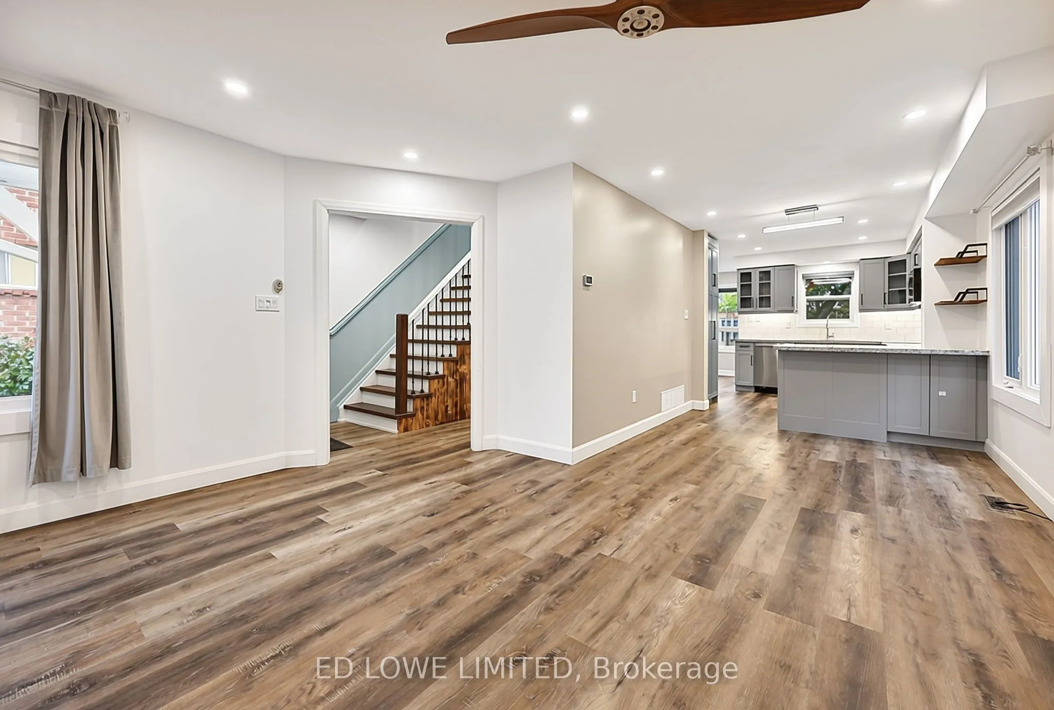 63 Weatherup Crescent