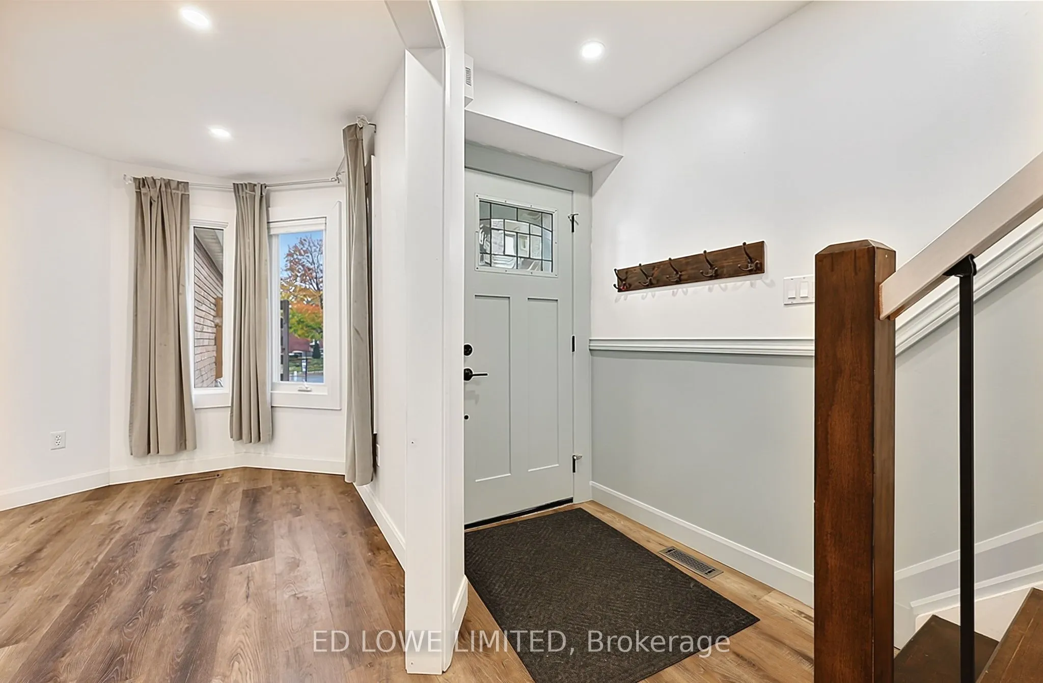 63 Weatherup Crescent