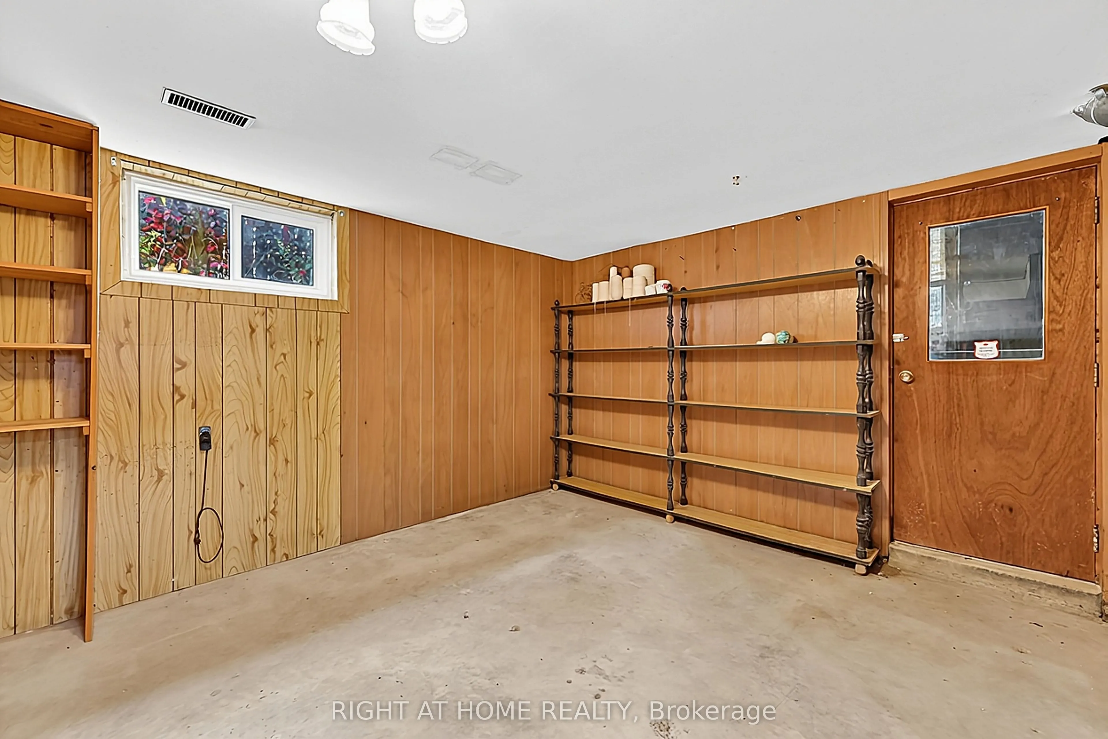 1080 County Road 42