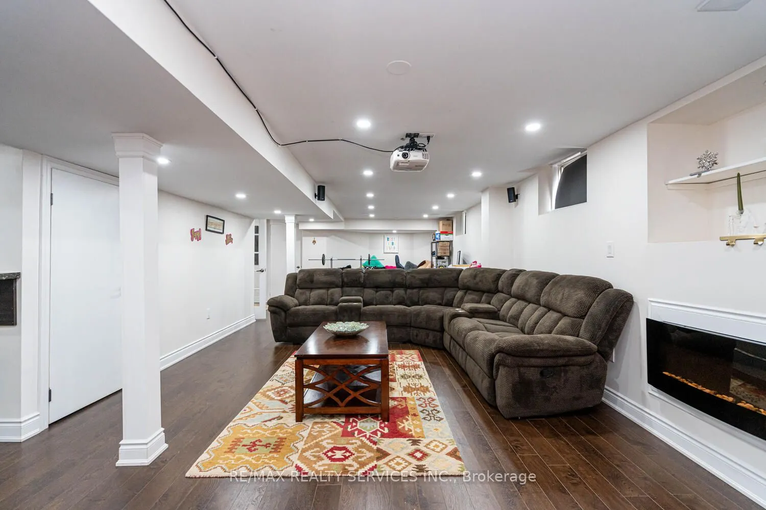 22 Sovereign's Gate