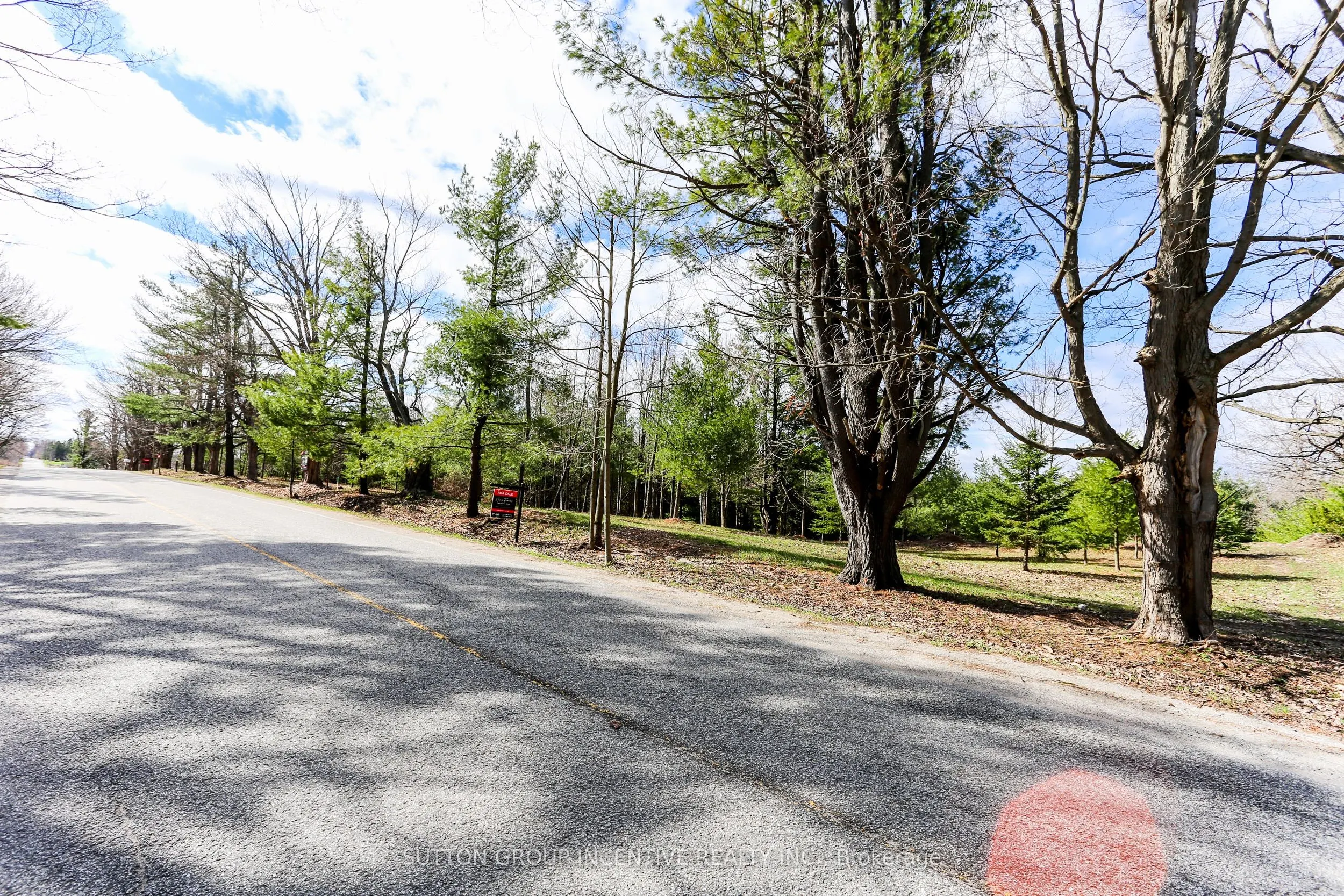 2790 Old Second Road S