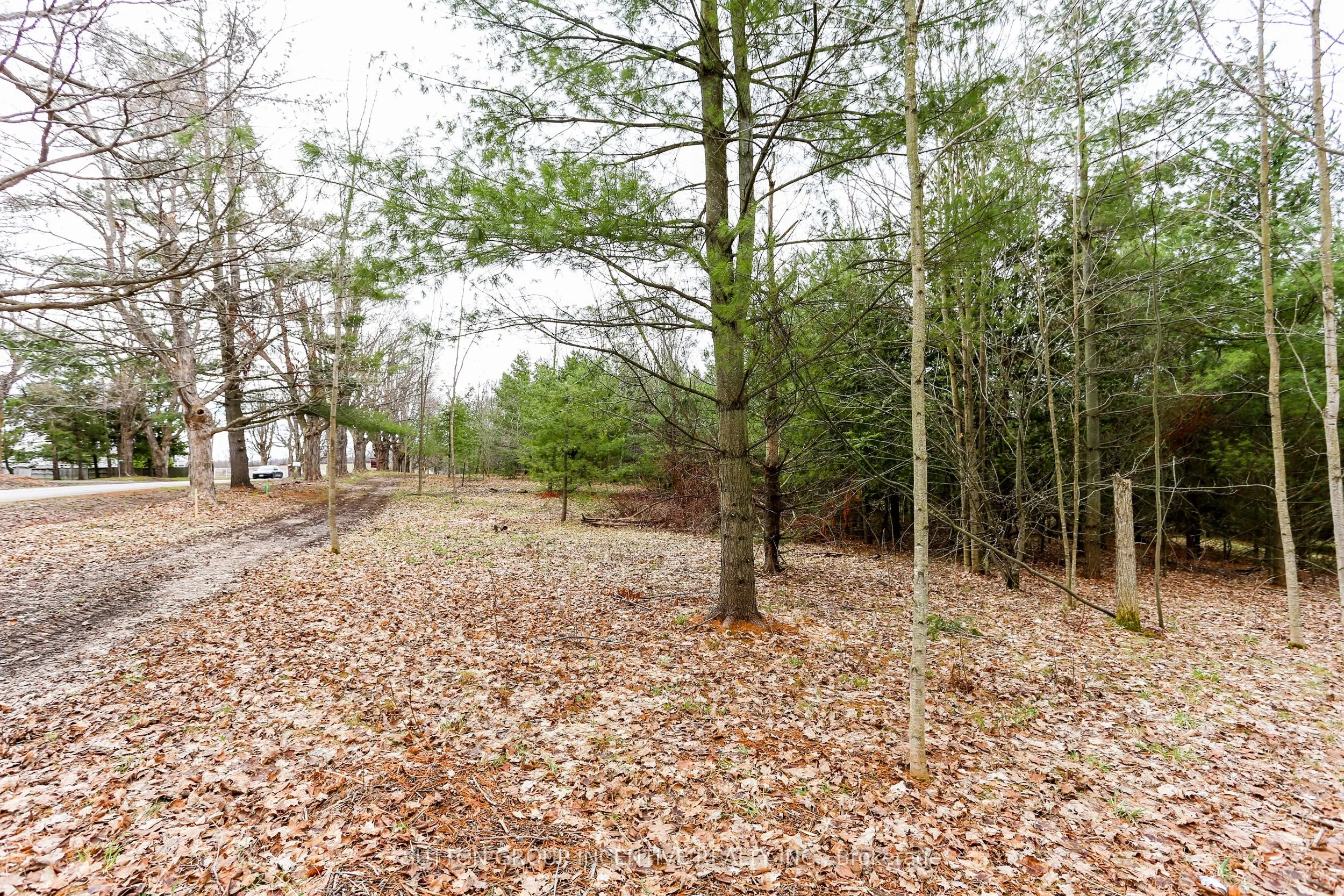 2790 Old Second Road S