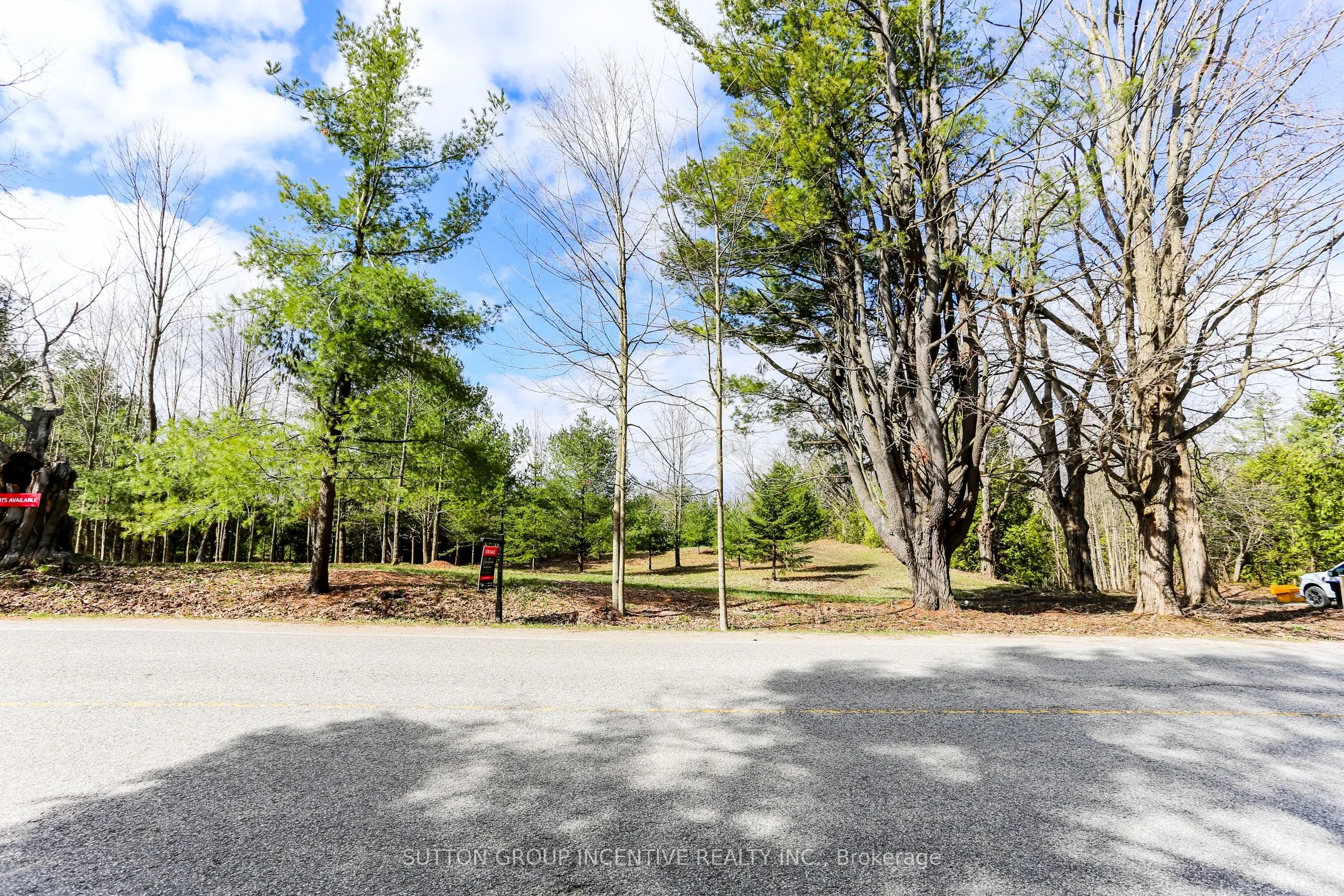 2790 Old Second Road S