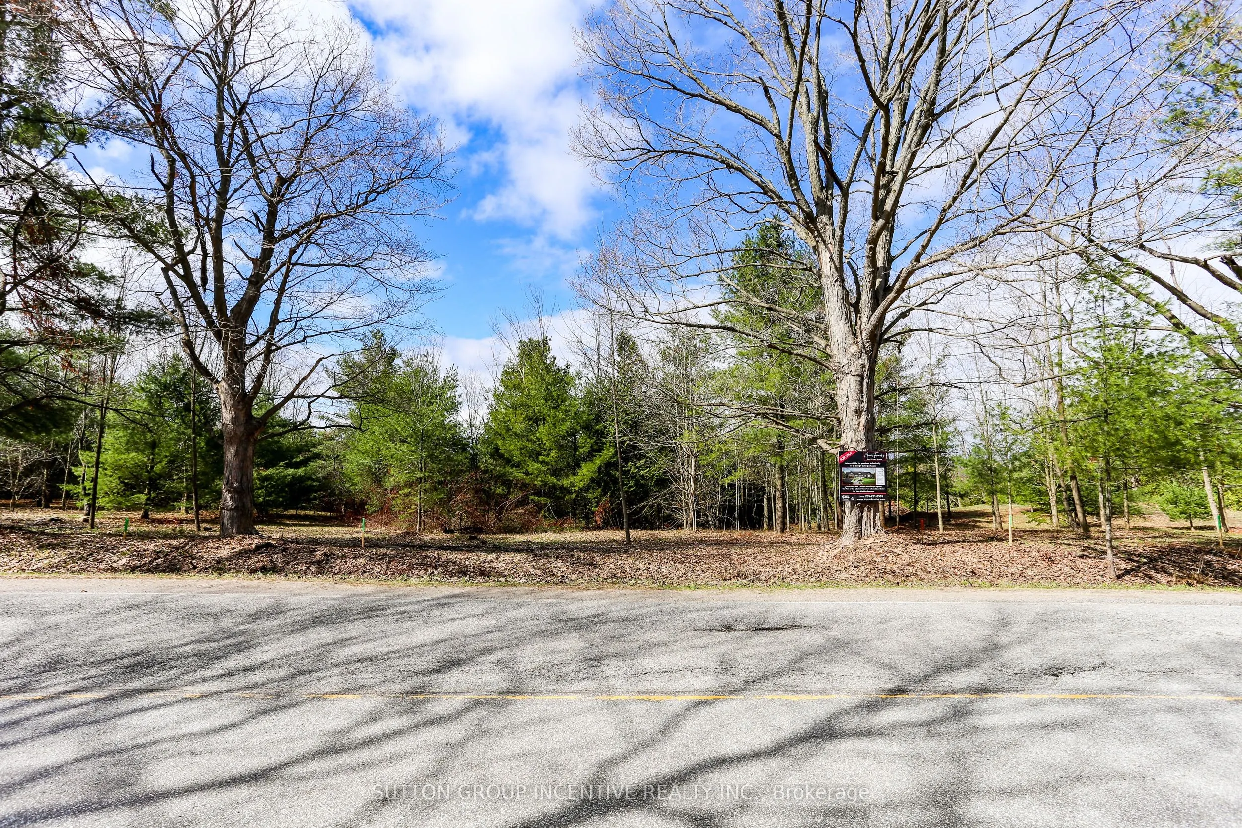 2790 Old Second Road S