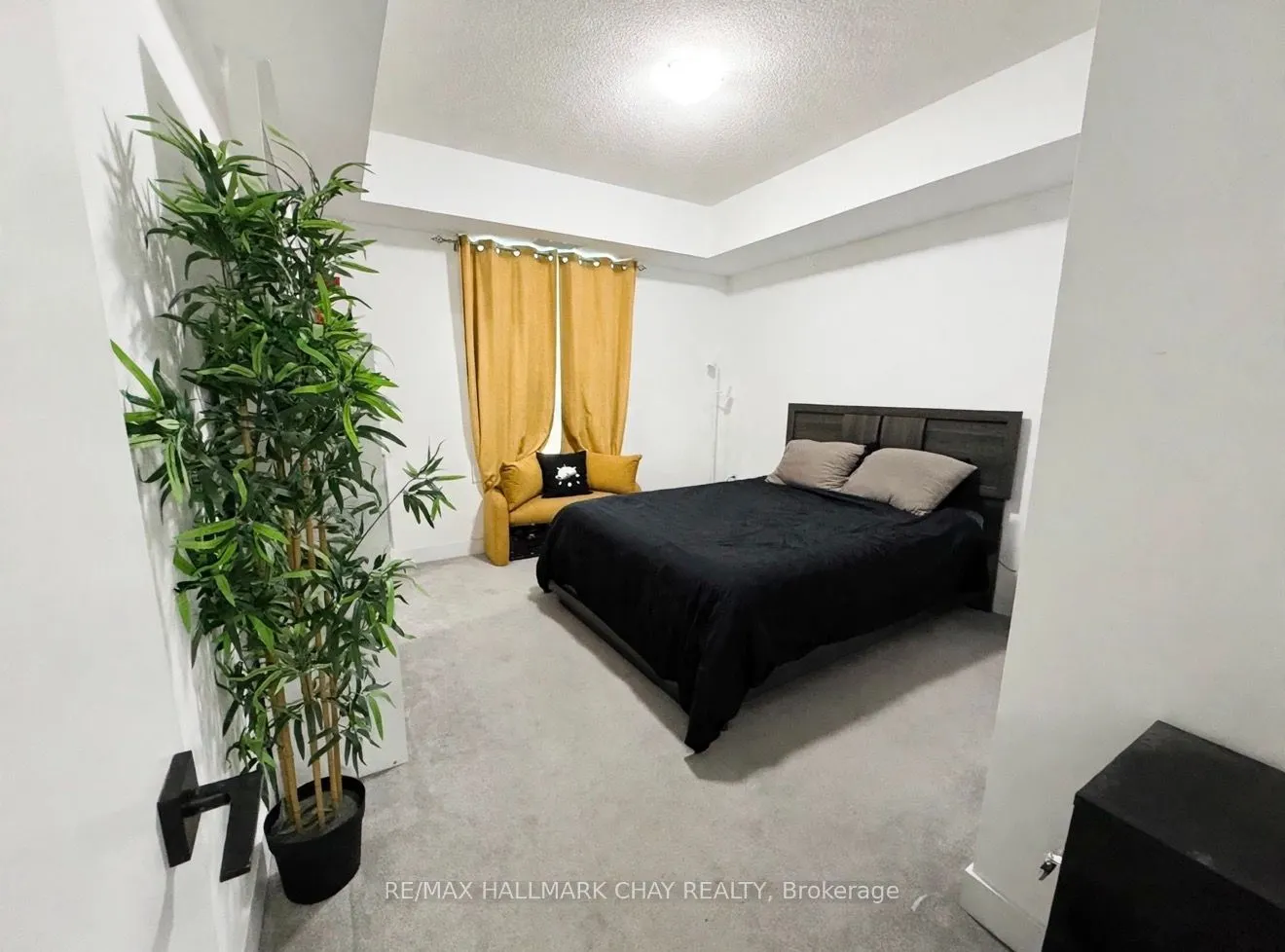 5 Chef Lane #304