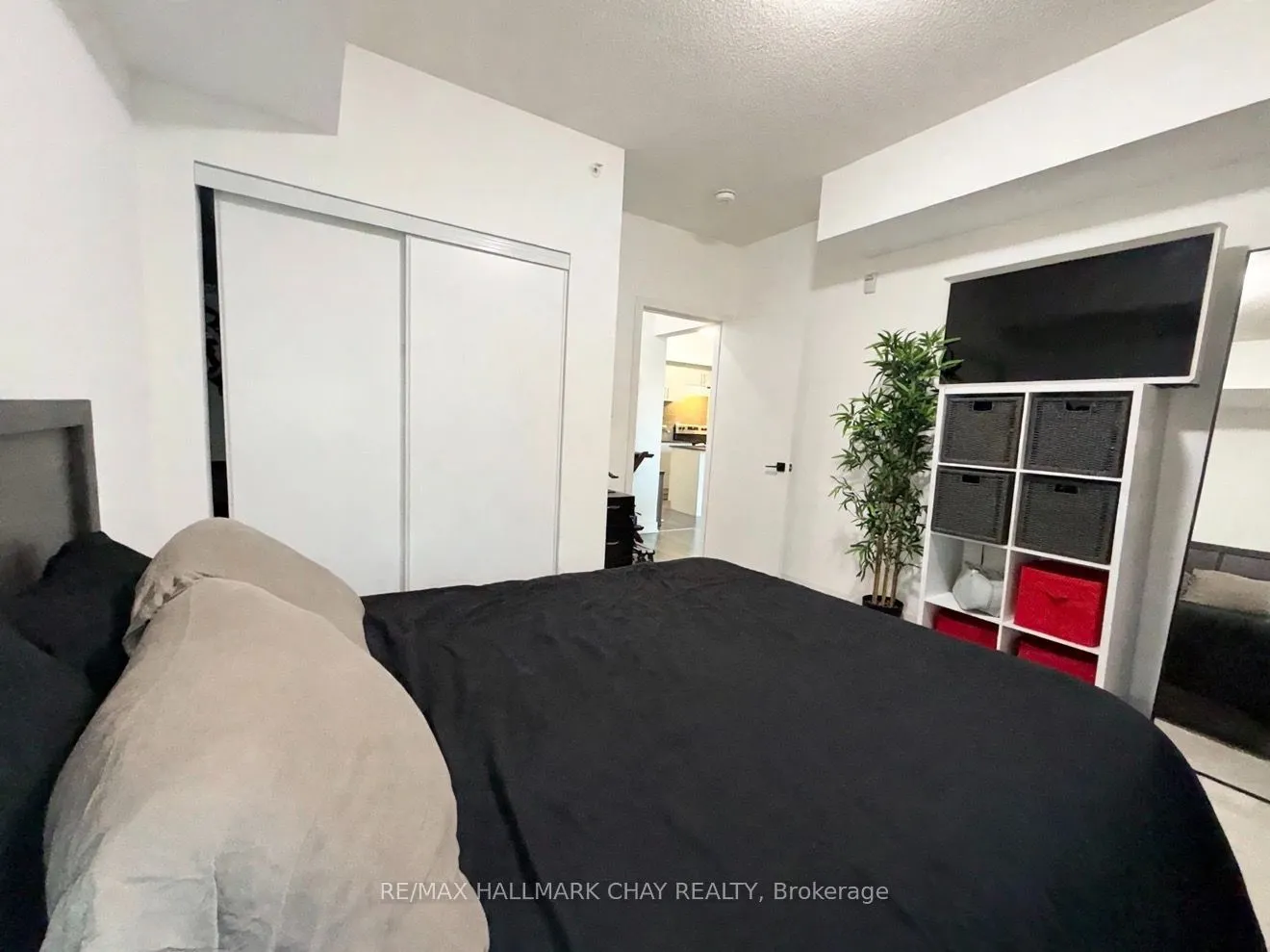 5 Chef Lane #304