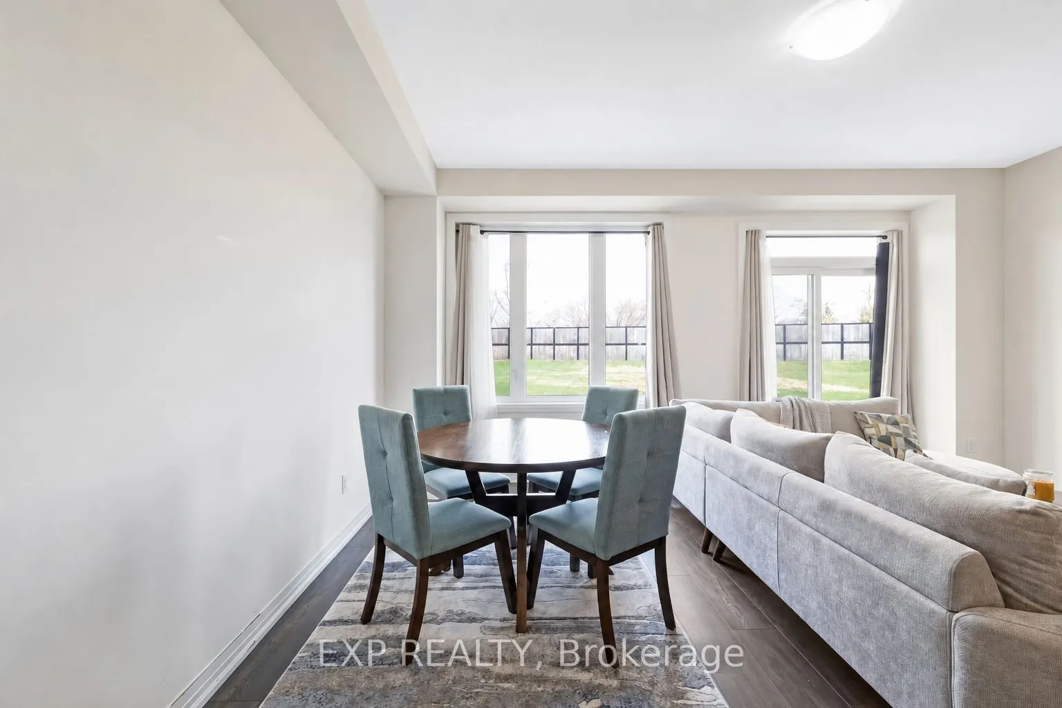 122 Turnberry Lane
