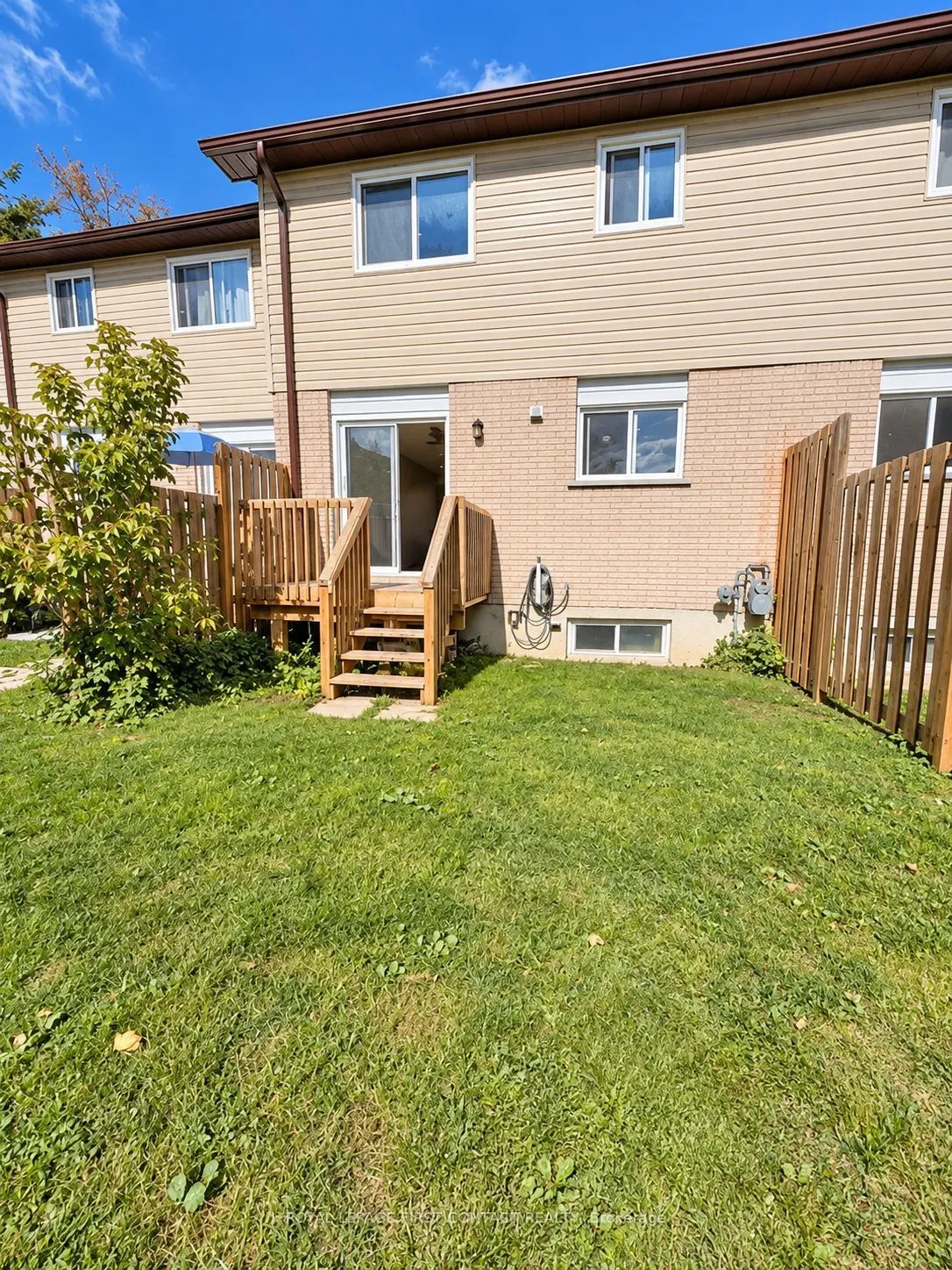 1095 Mississaga Street W #78
