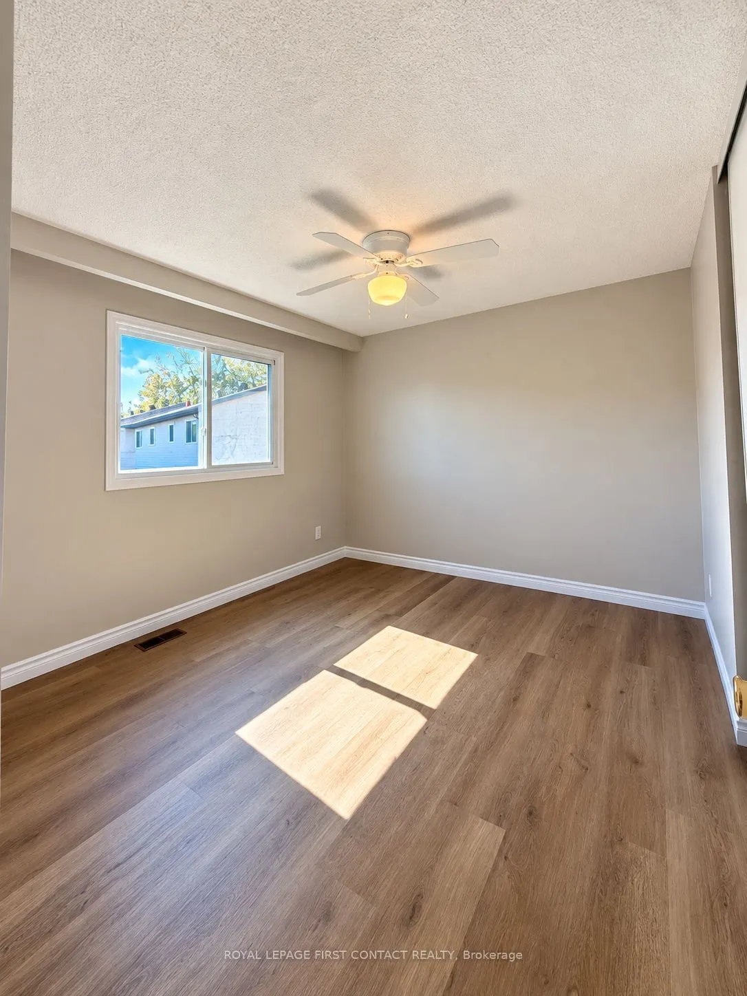 1095 Mississaga Street W #78