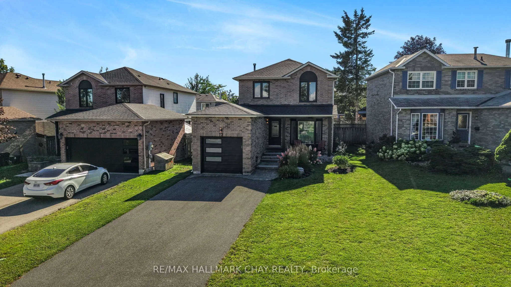 12 Grasett Crescent