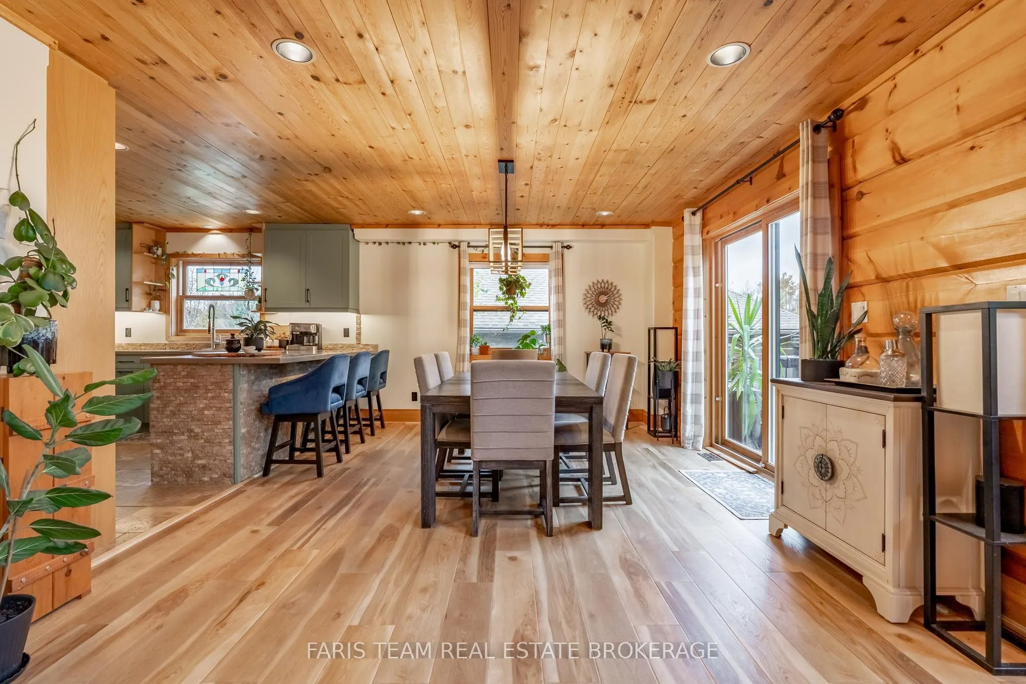 17 Bridle Path