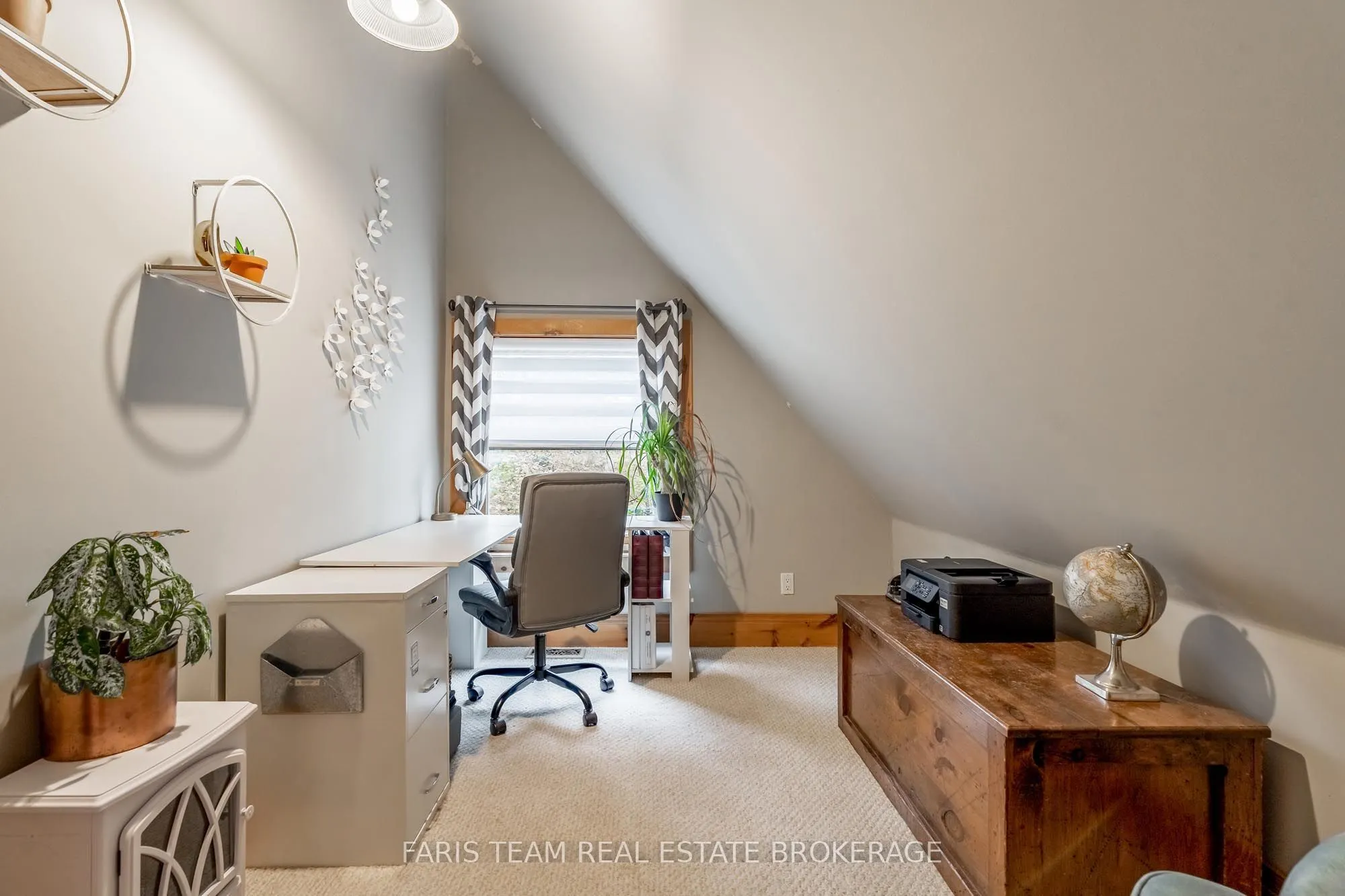 17 Bridle Path