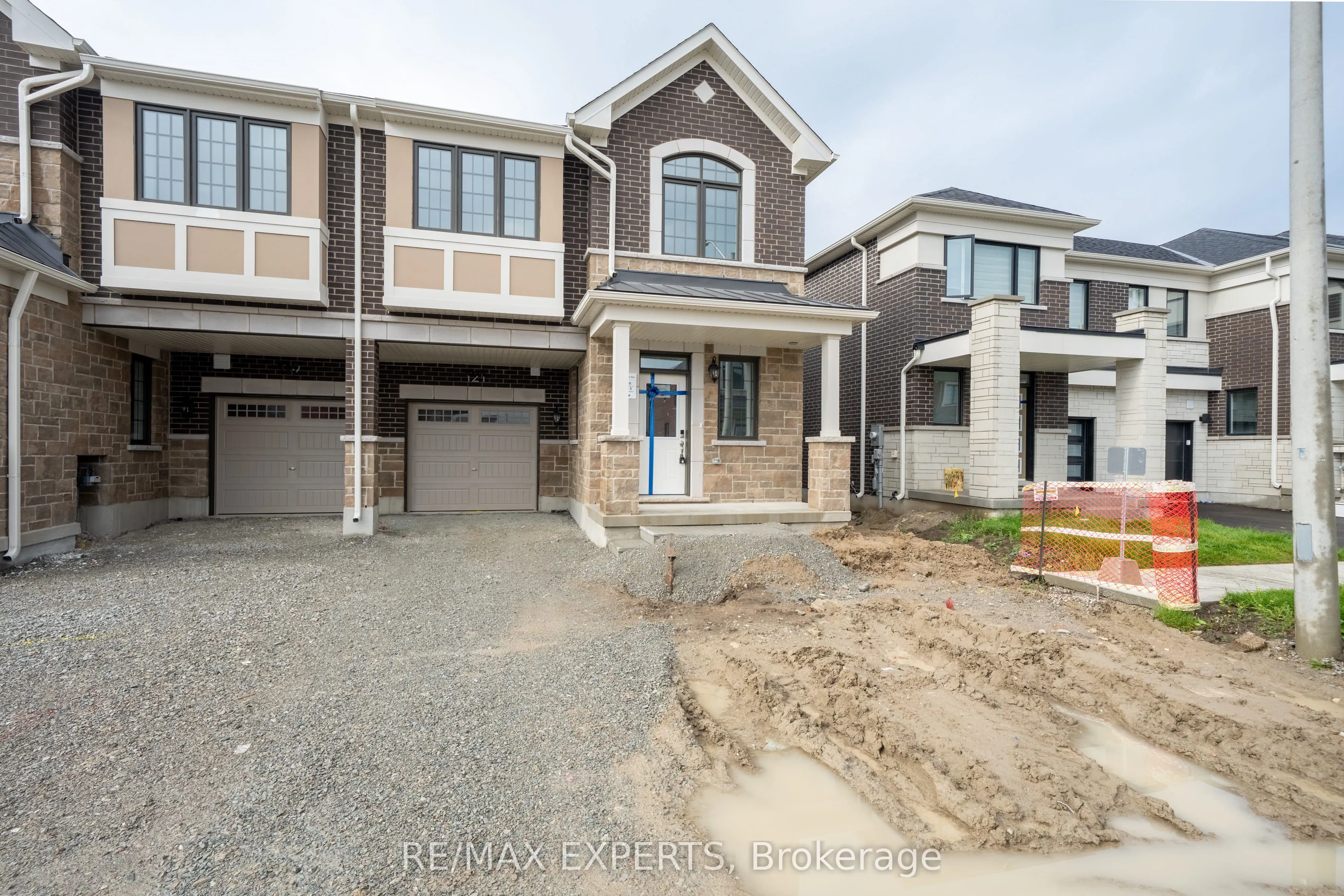 121 Vinewood Crescent