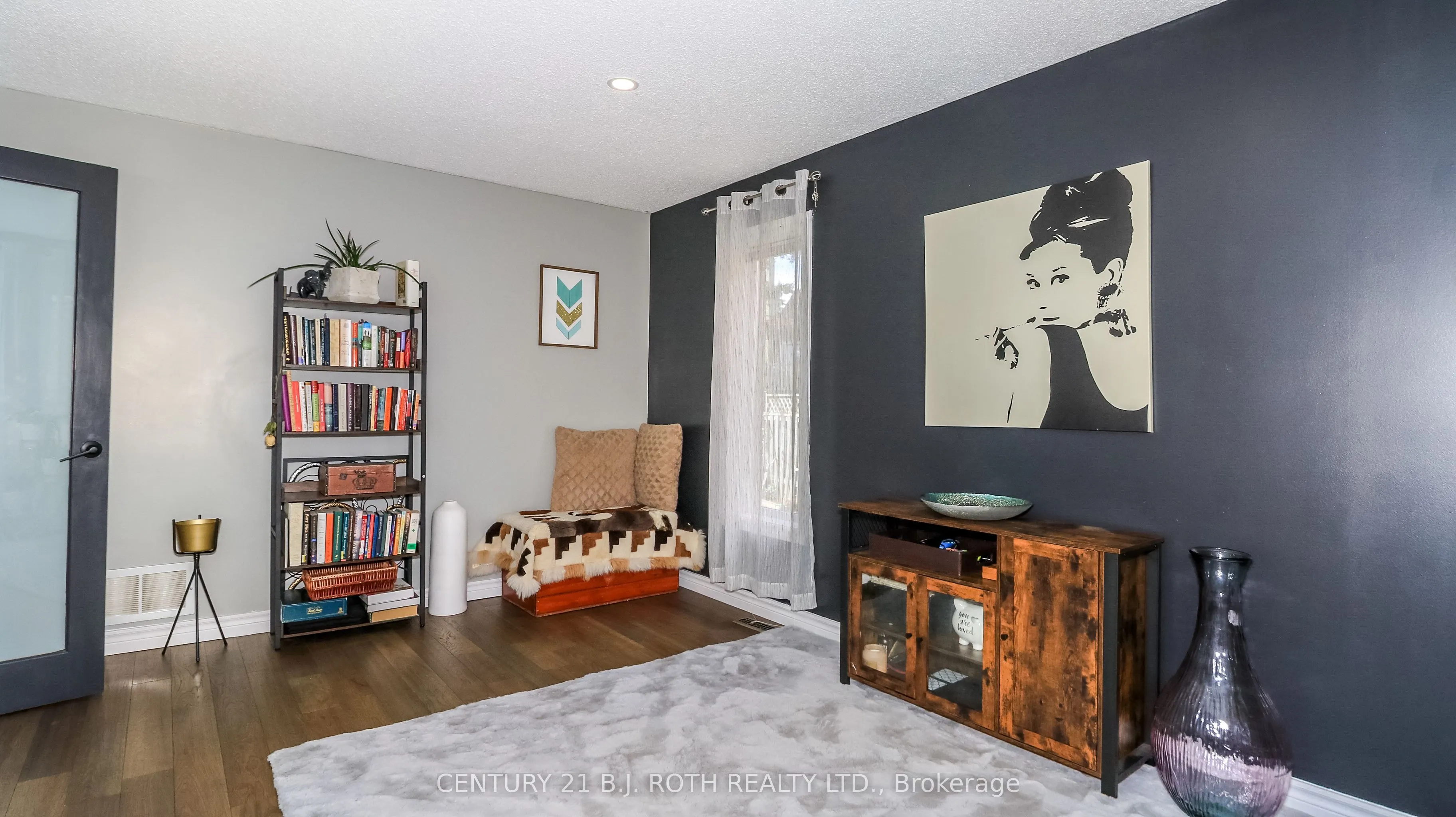 61 Barwick Drive W