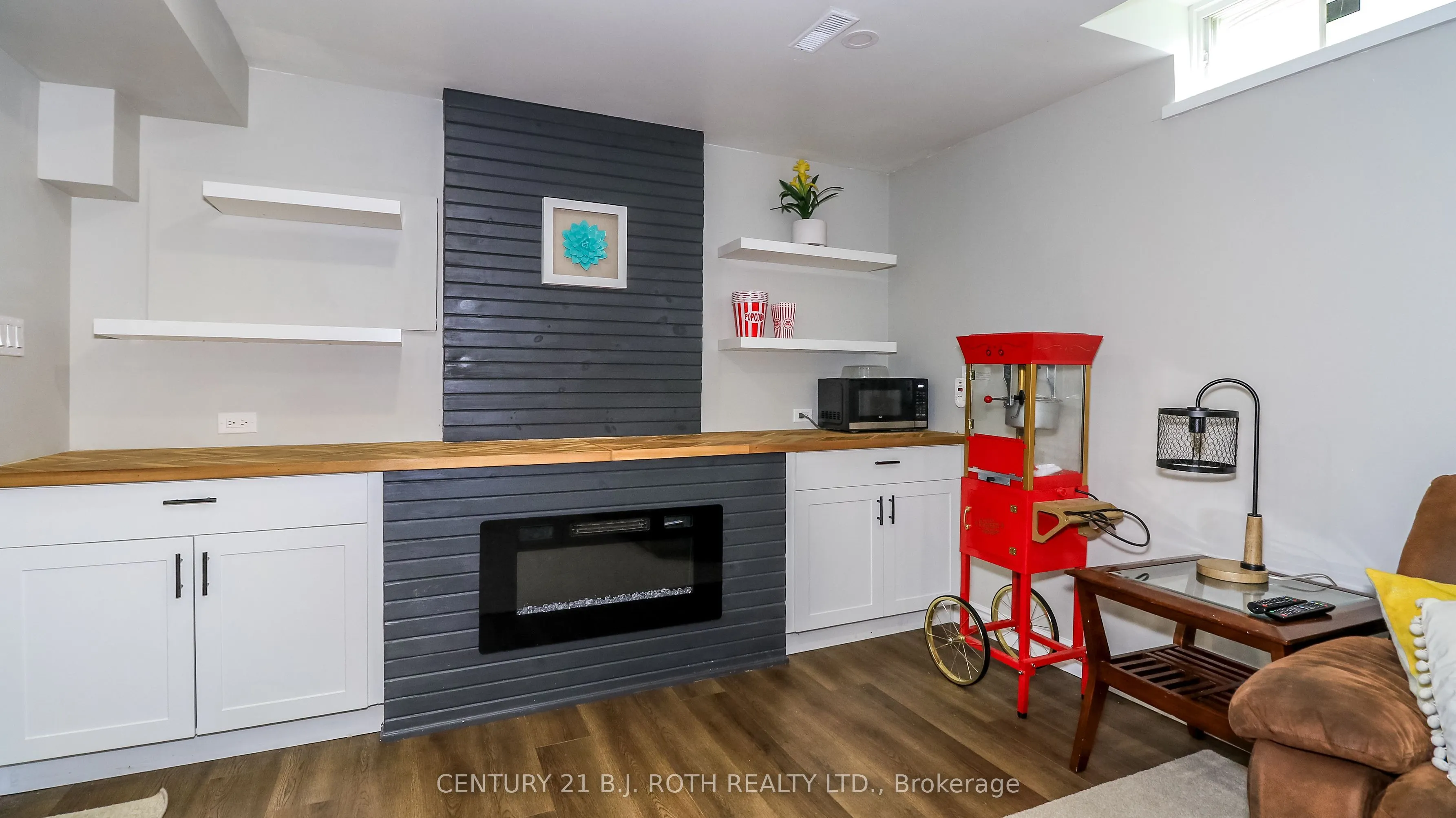 61 Barwick Drive W