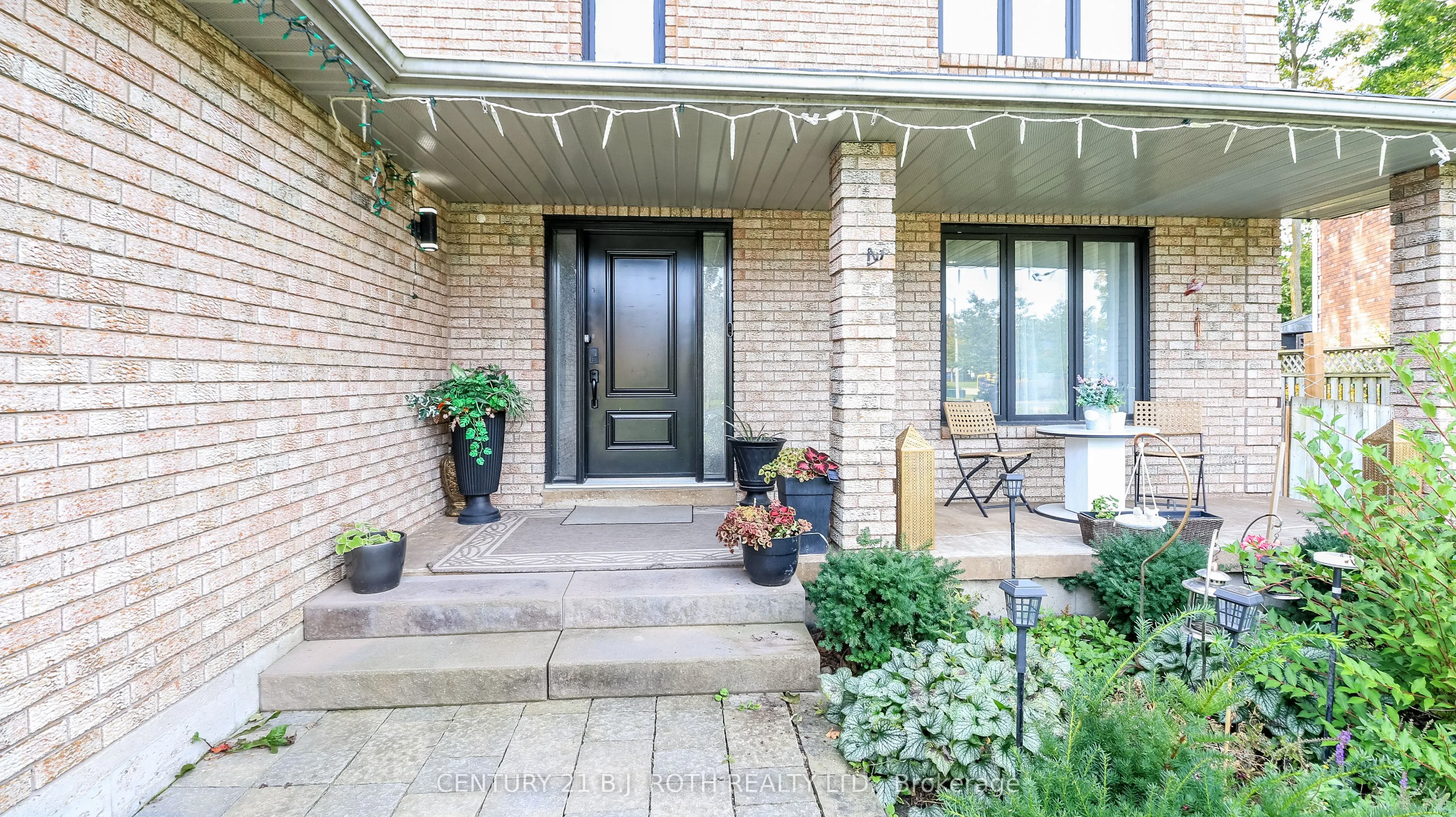 61 Barwick Drive W