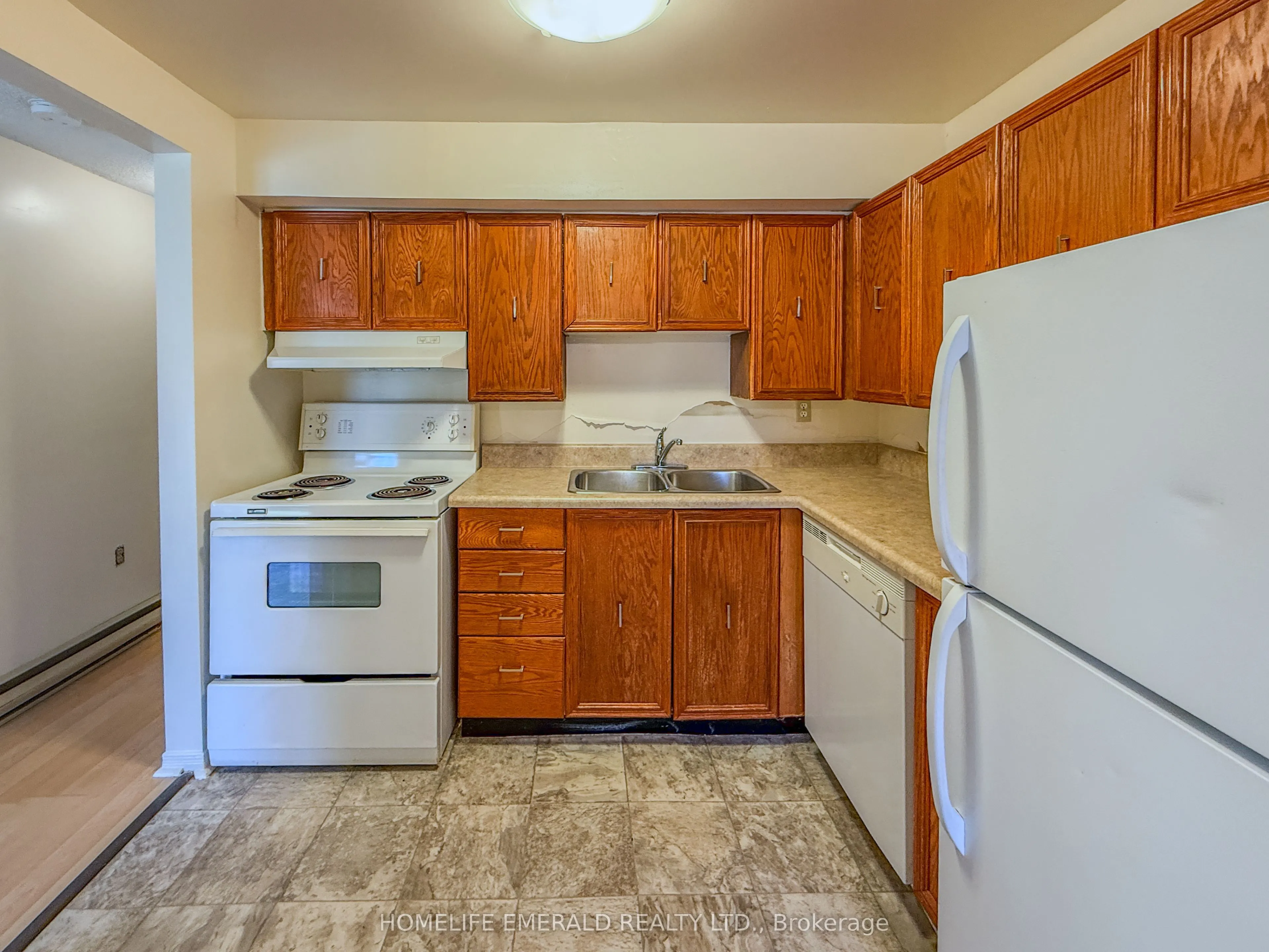 14 Shadowood Road #8