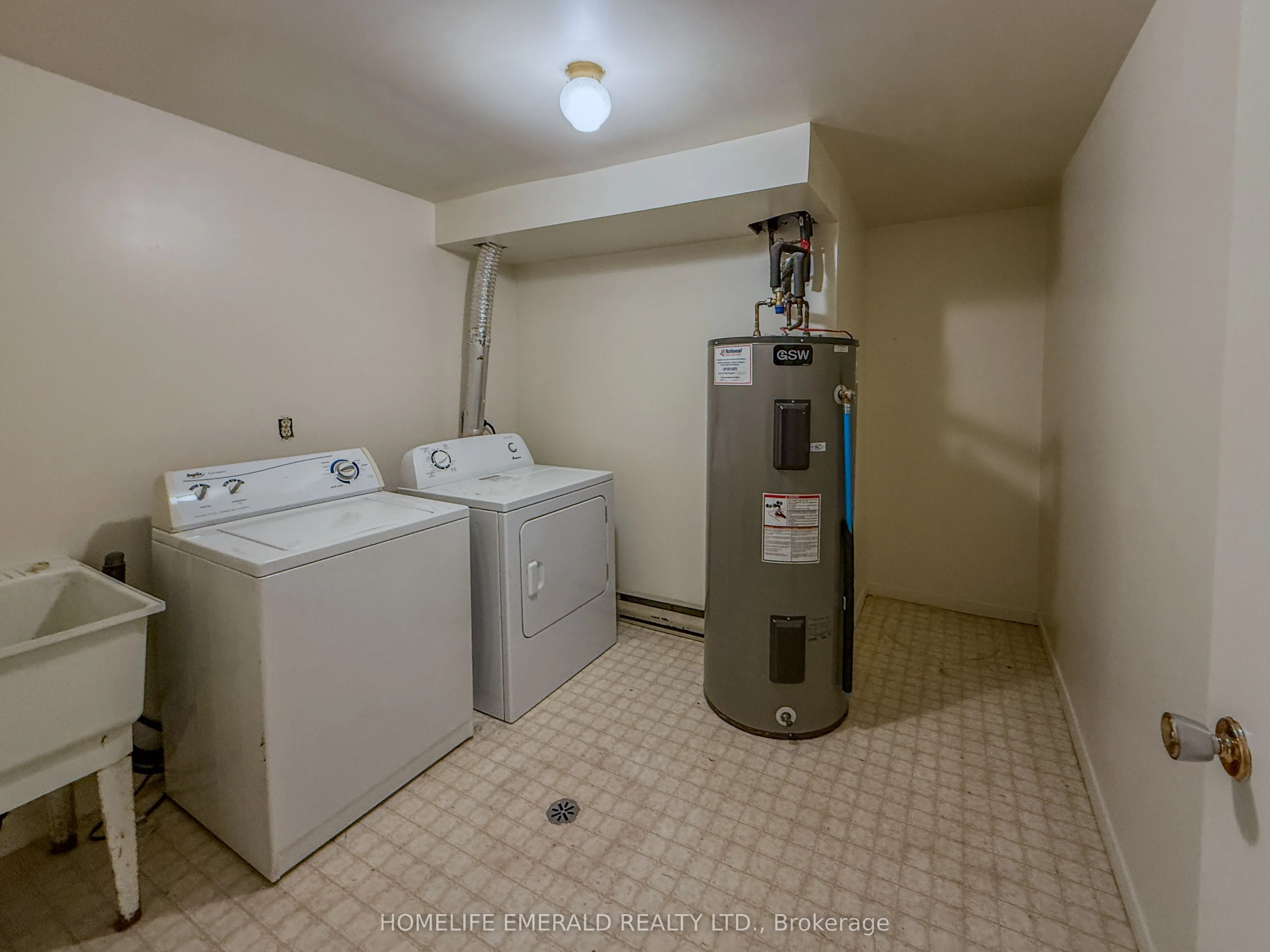 14 Shadowood Road #8