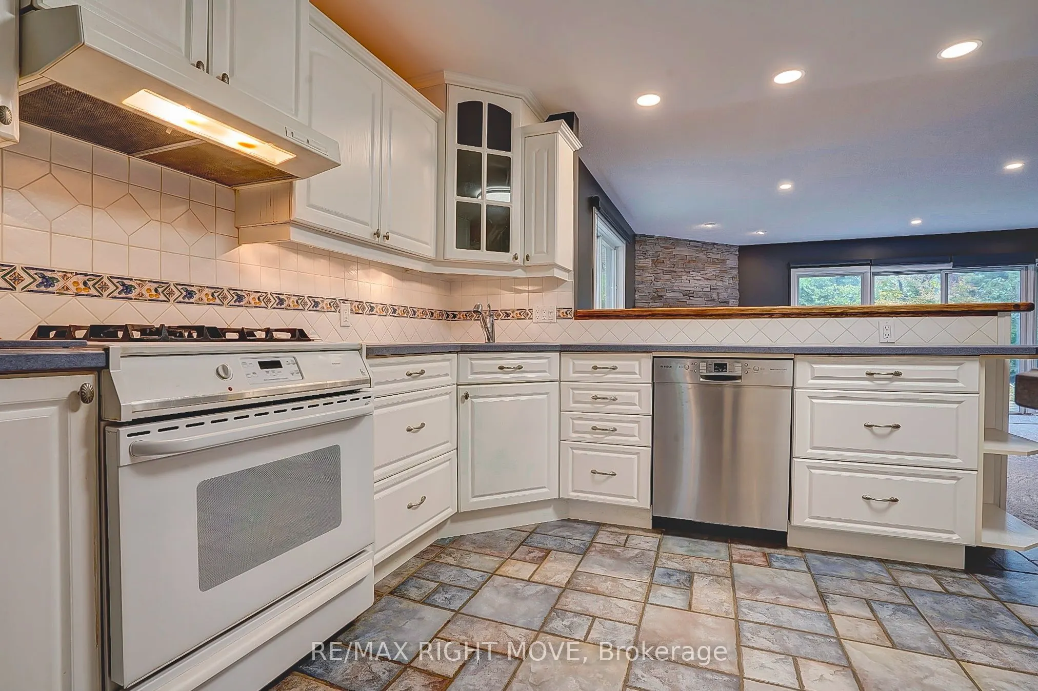 456 Jamieson Drive