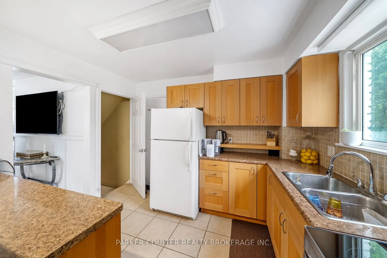 23 Chaucer Crescent