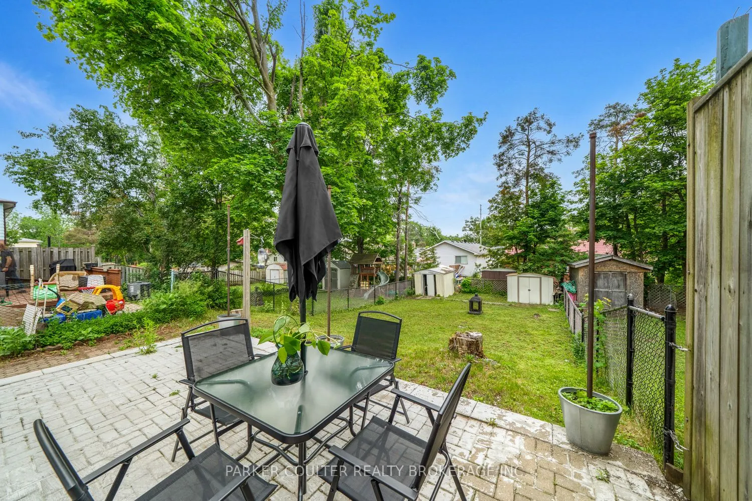 23 Chaucer Crescent