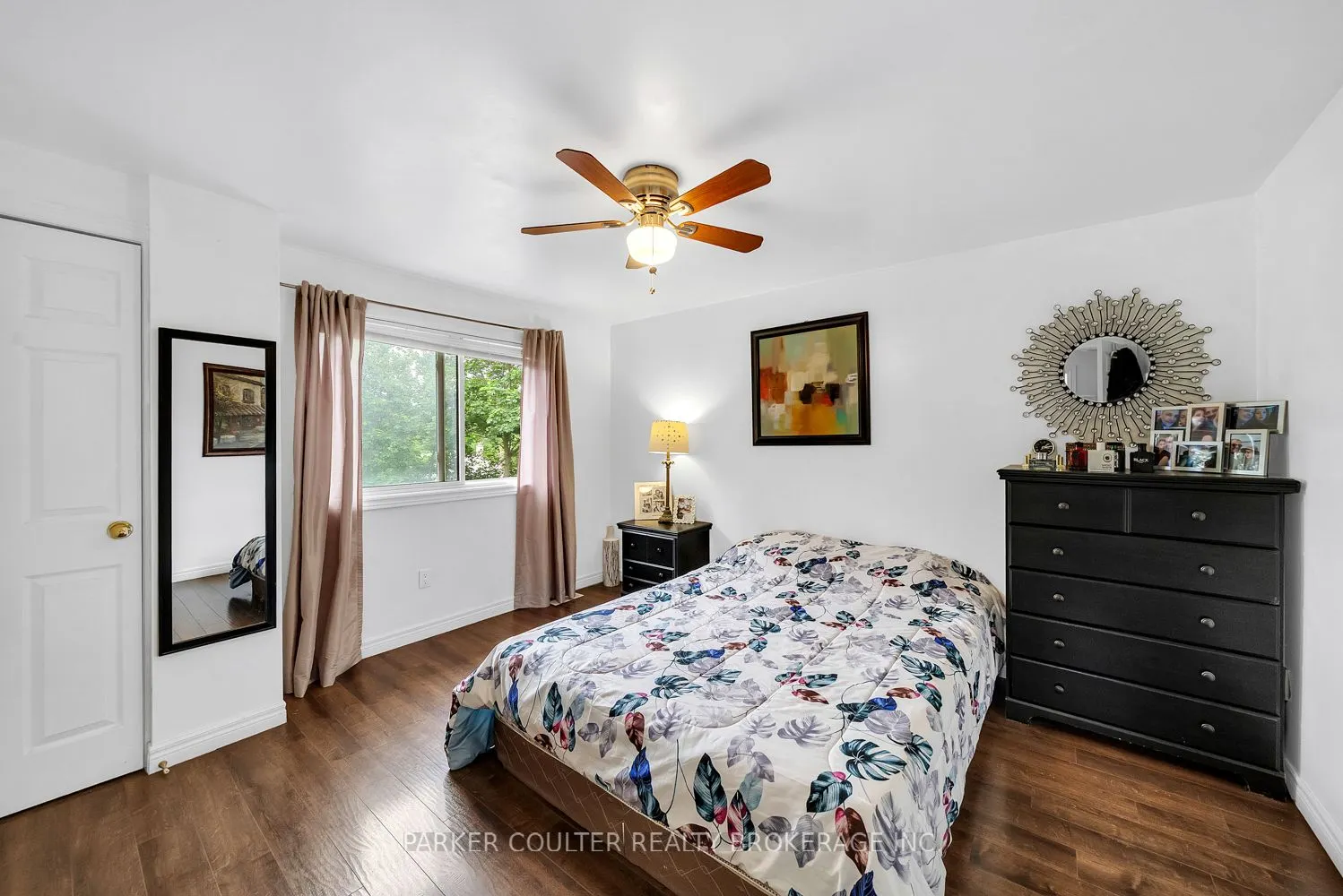 23 Chaucer Crescent
