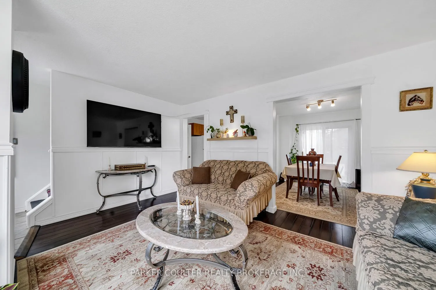 23 Chaucer Crescent