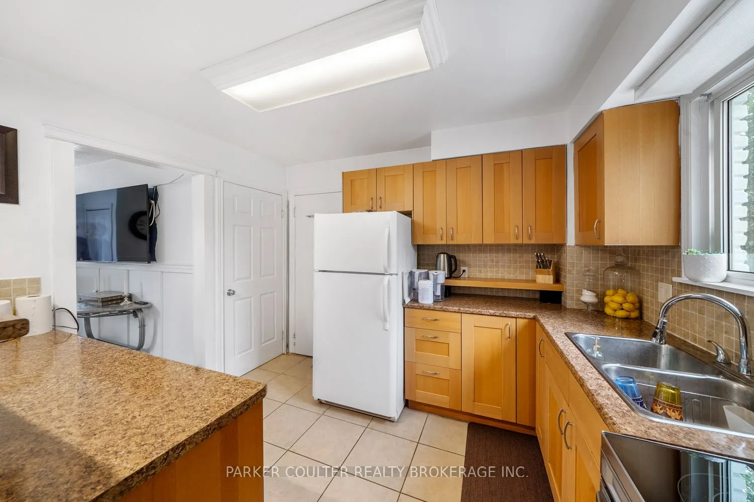 23 Chaucer Crescent