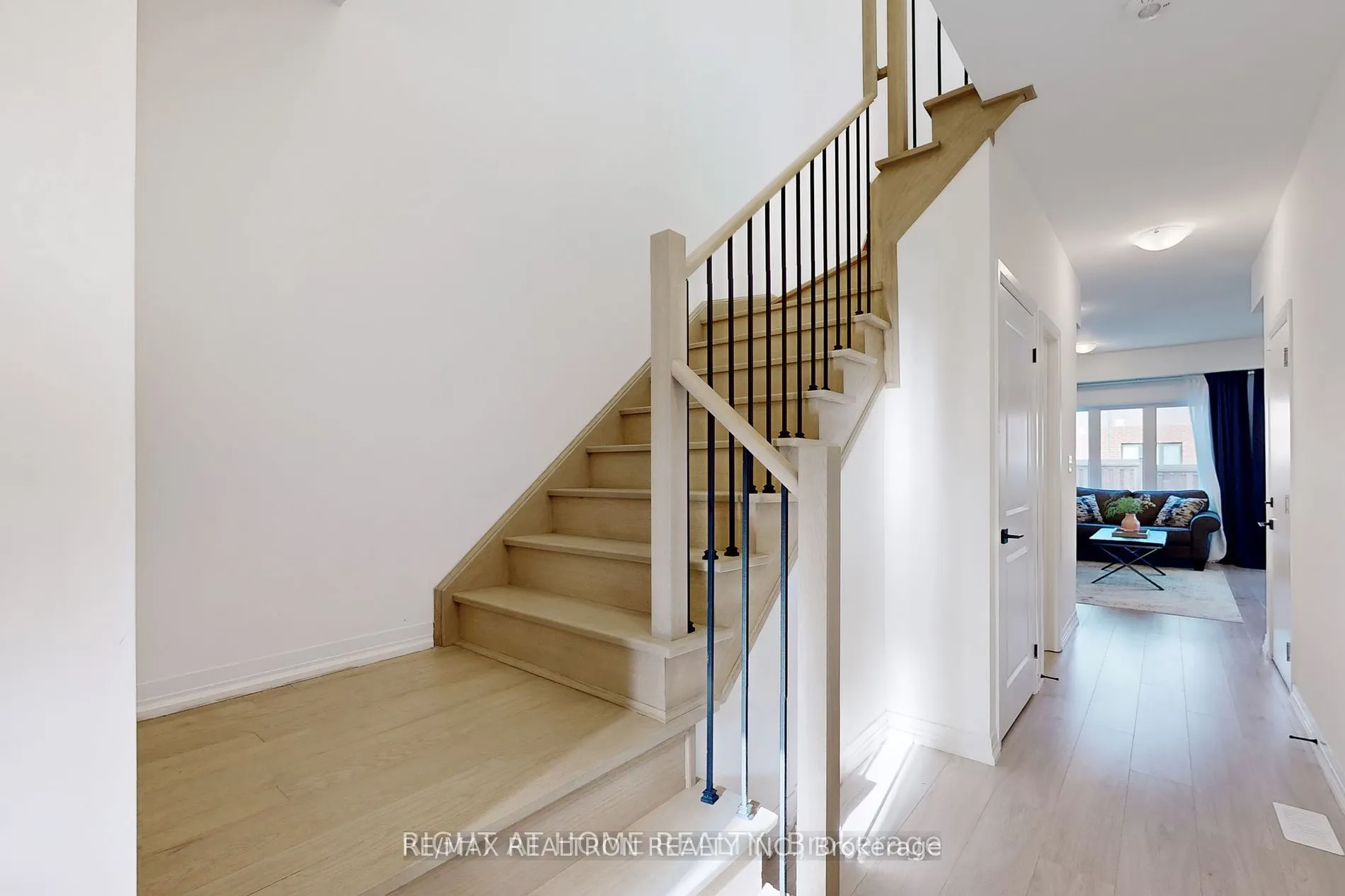98 Fairlane Avenue