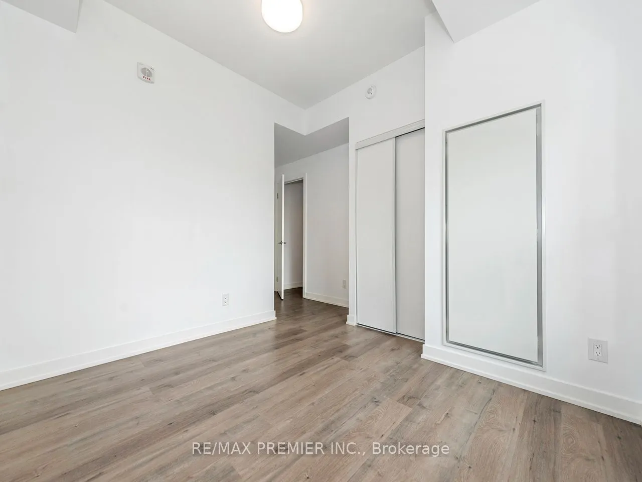 56 Lakeside Terrace #408