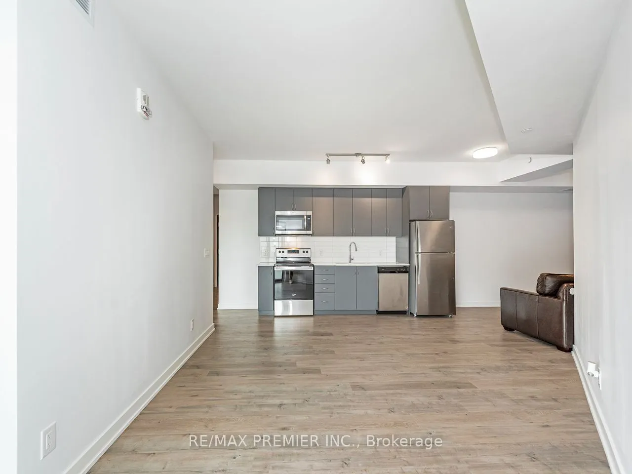 56 Lakeside Terrace #408