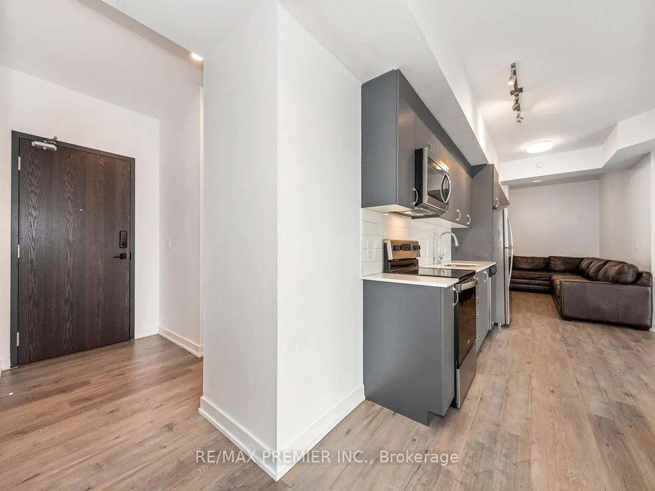56 Lakeside Terrace #408
