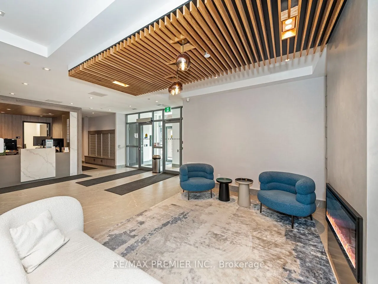 56 Lakeside Terrace #408