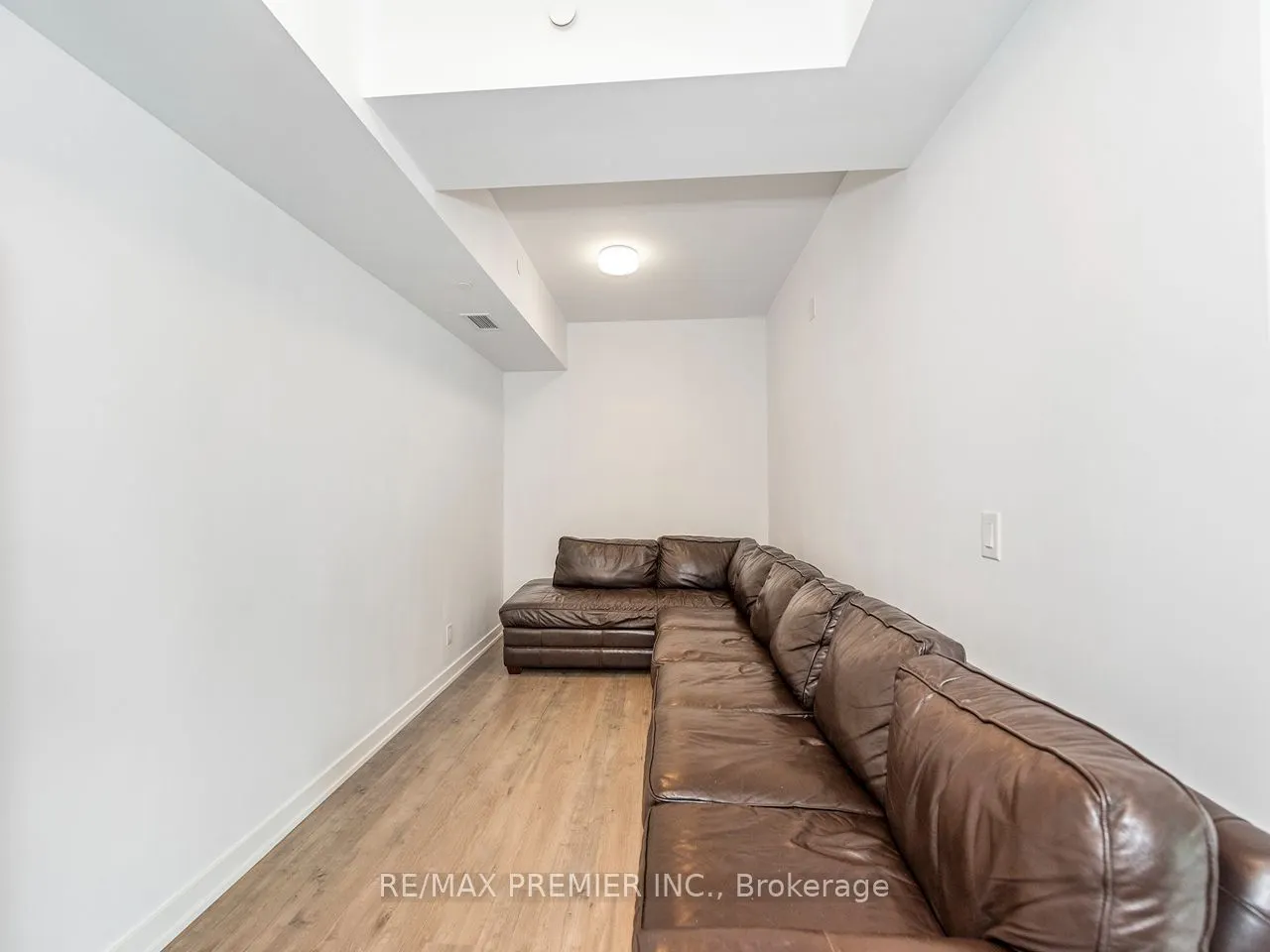 56 Lakeside Terrace #408