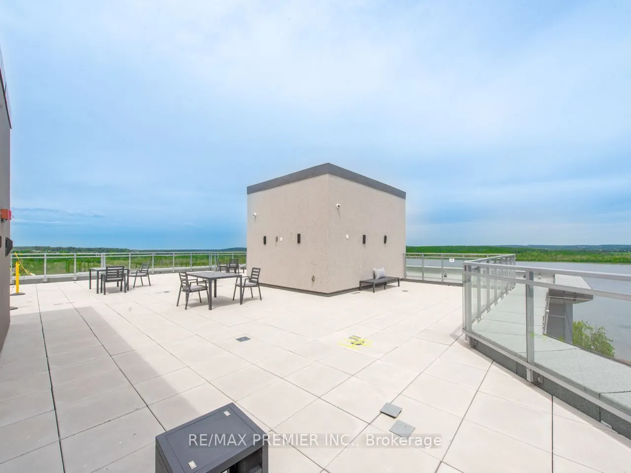 56 Lakeside Terrace #408