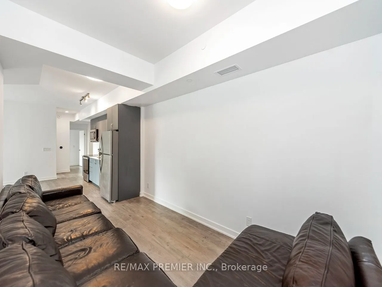 56 Lakeside Terrace #408