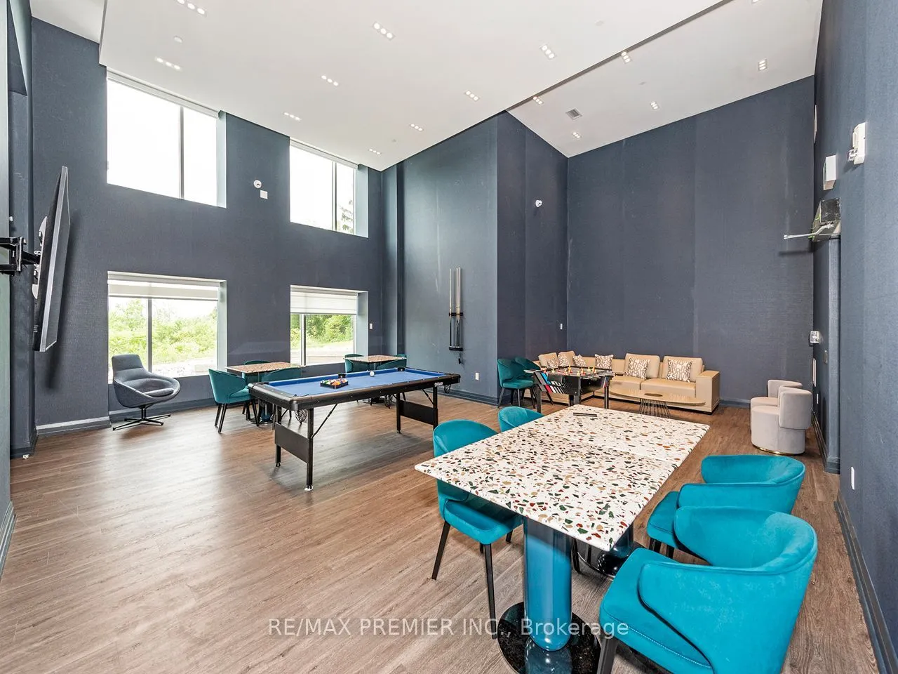 56 Lakeside Terrace #408
