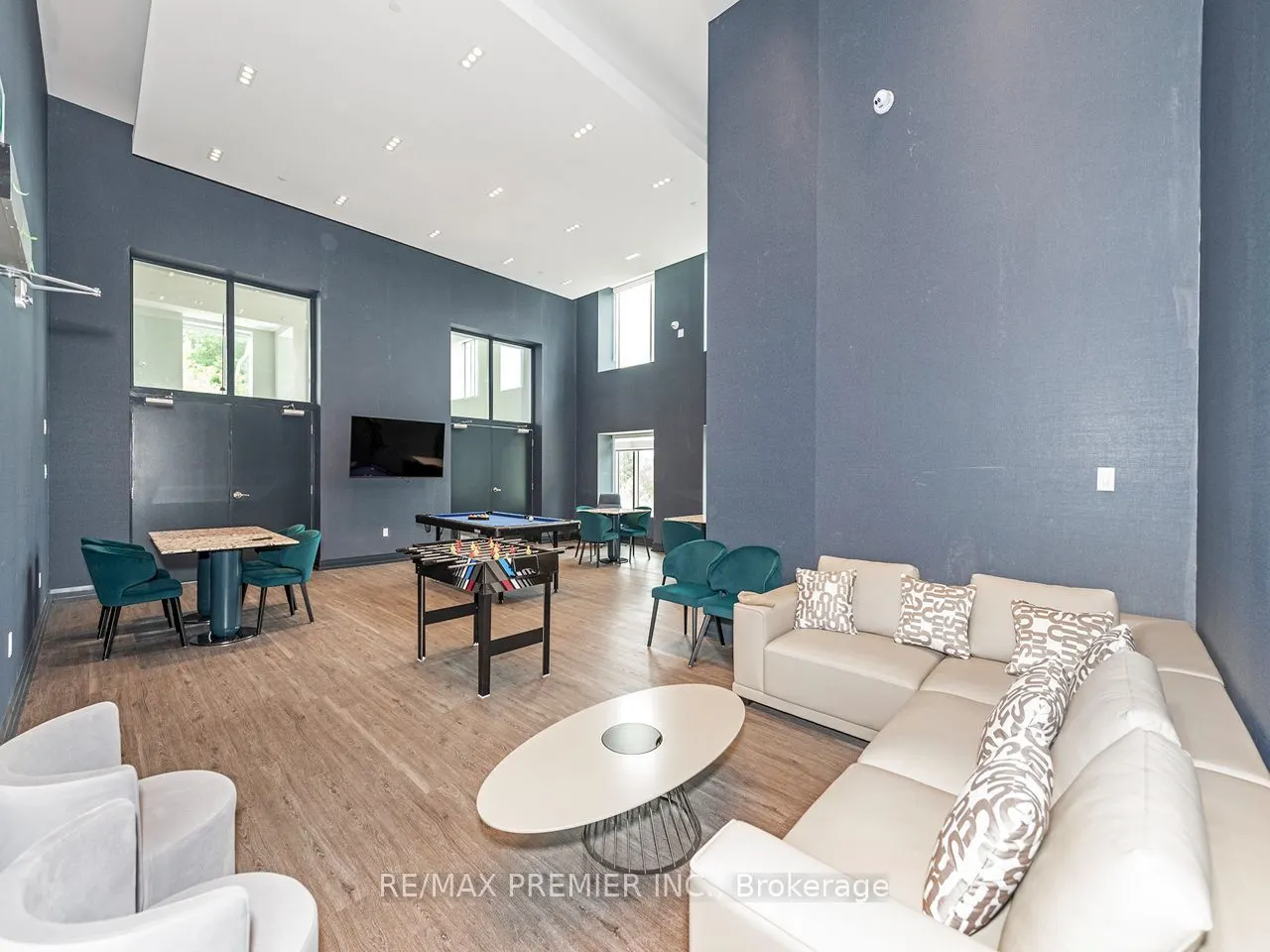 56 Lakeside Terrace #408
