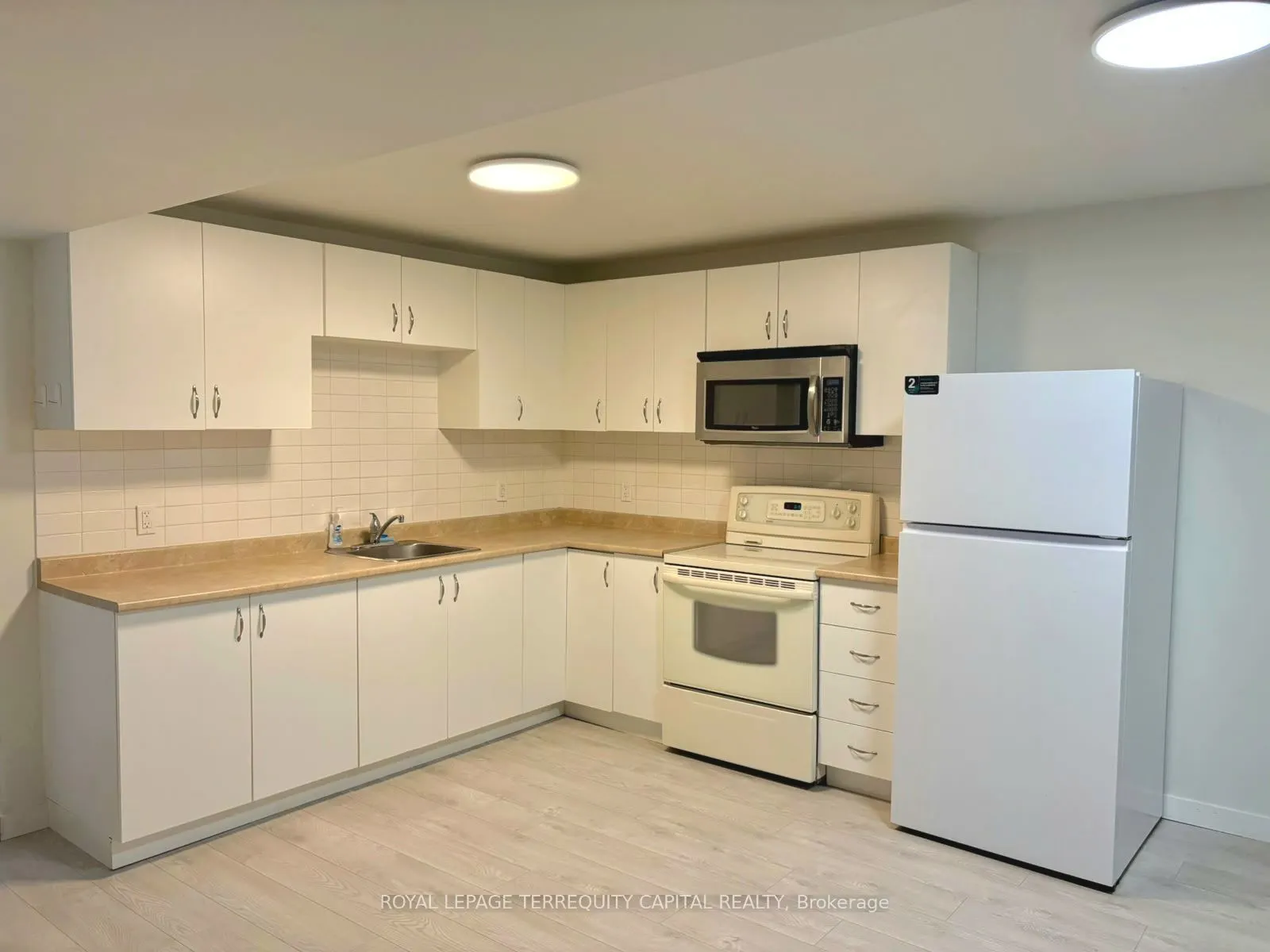 48 Nicole Marie Avenue #Lower