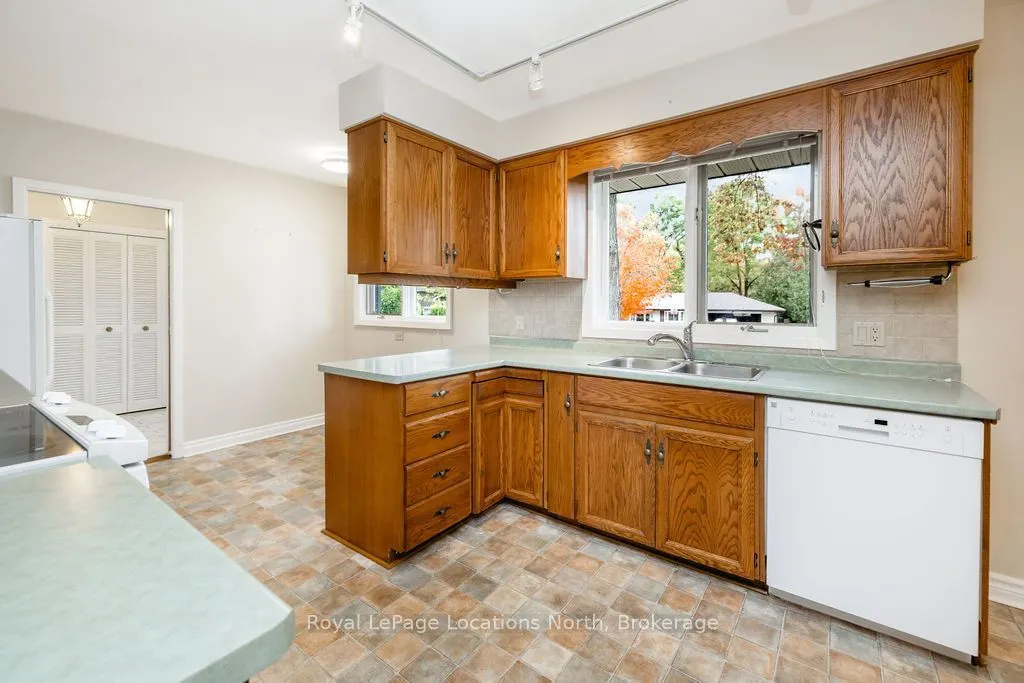 9 Vine Crescent