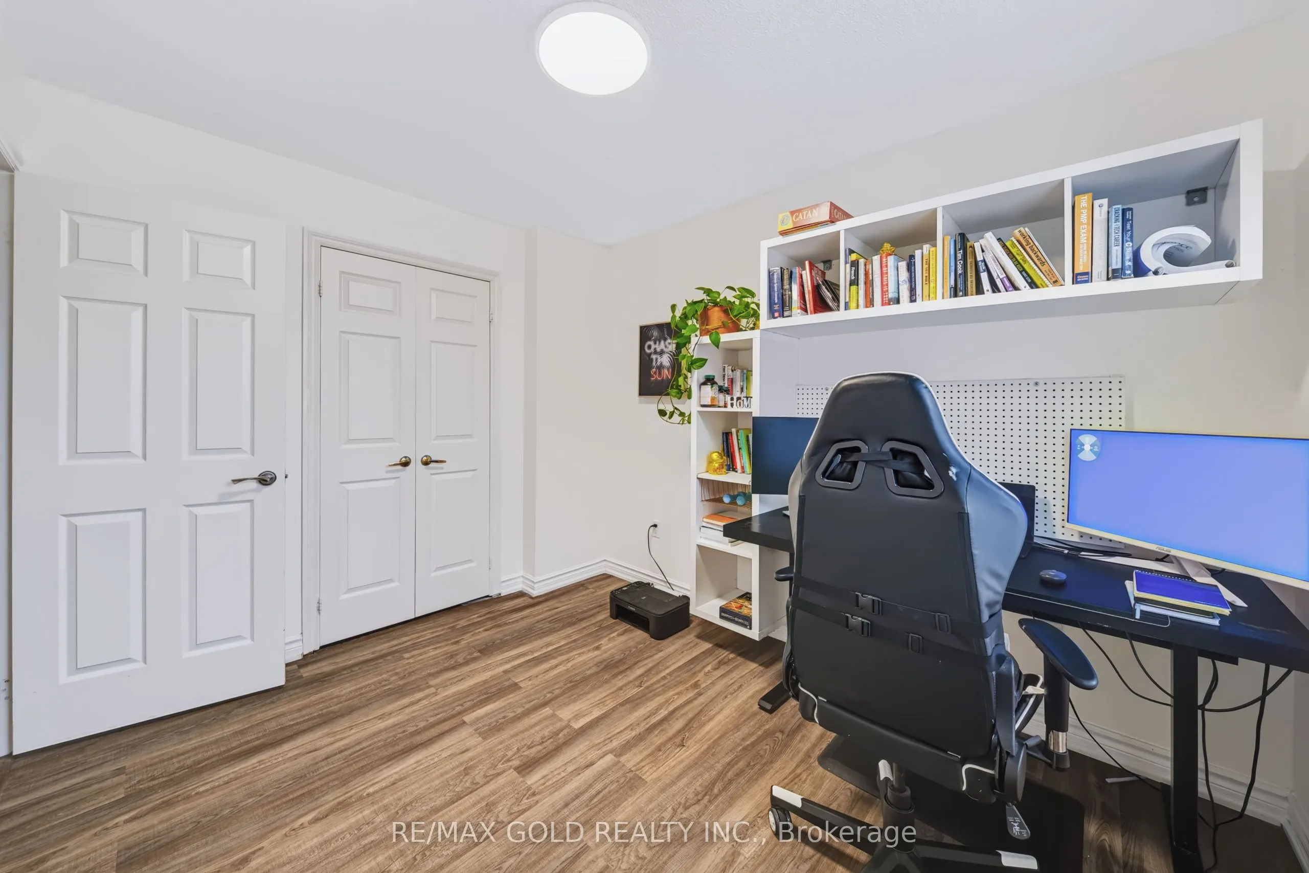 43 Golden Meadow Road